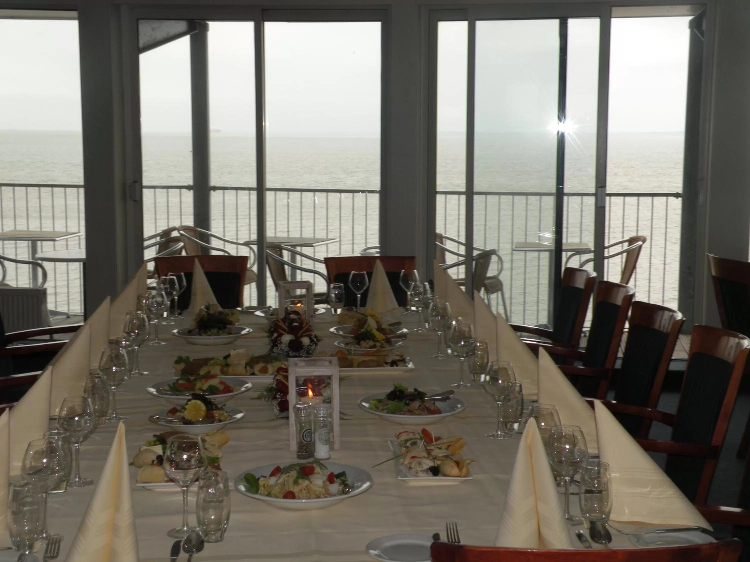 Restaurant/places to eat in Eemshotel