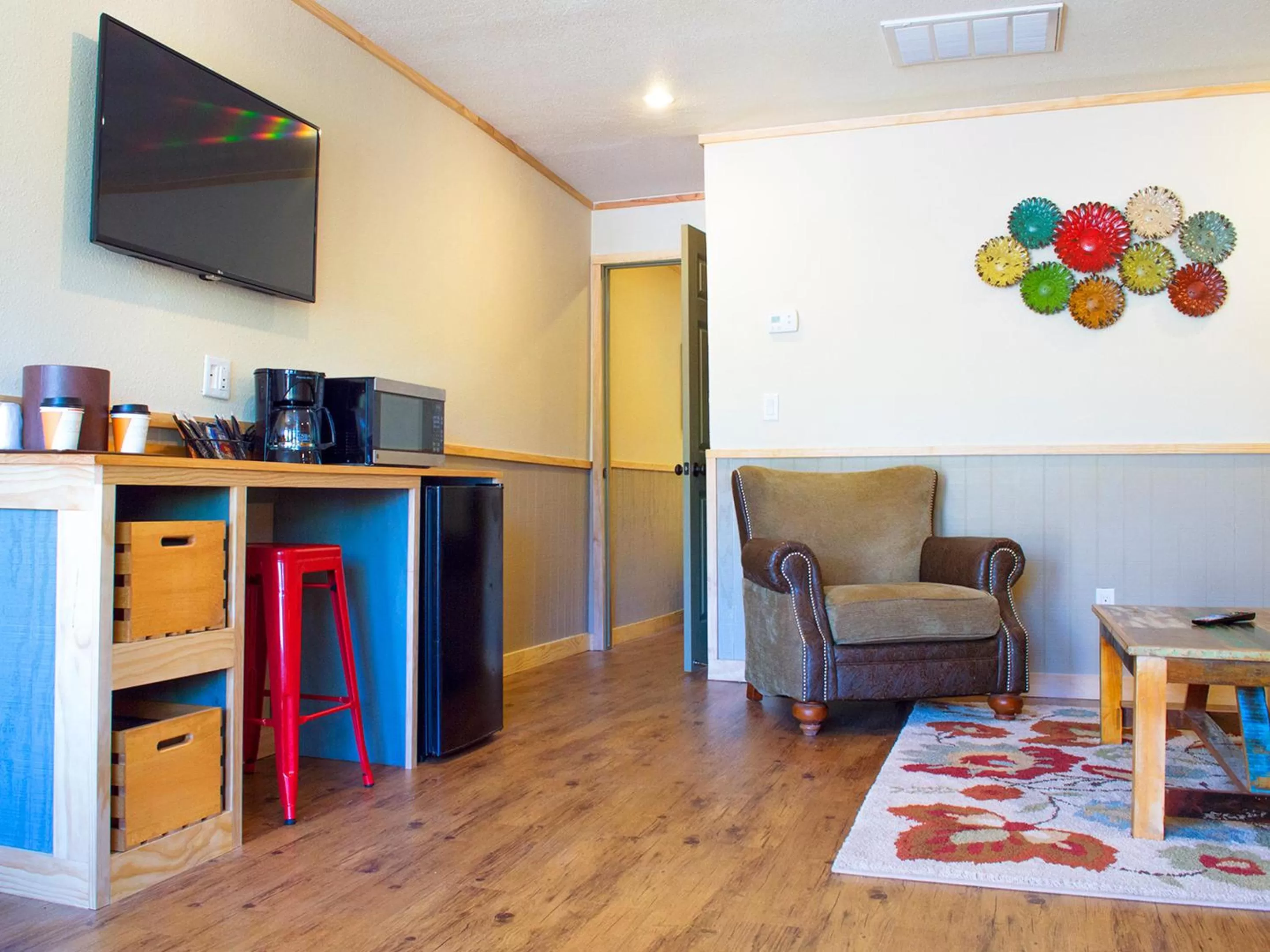 Seating area in The Resort at Schlitterbahn