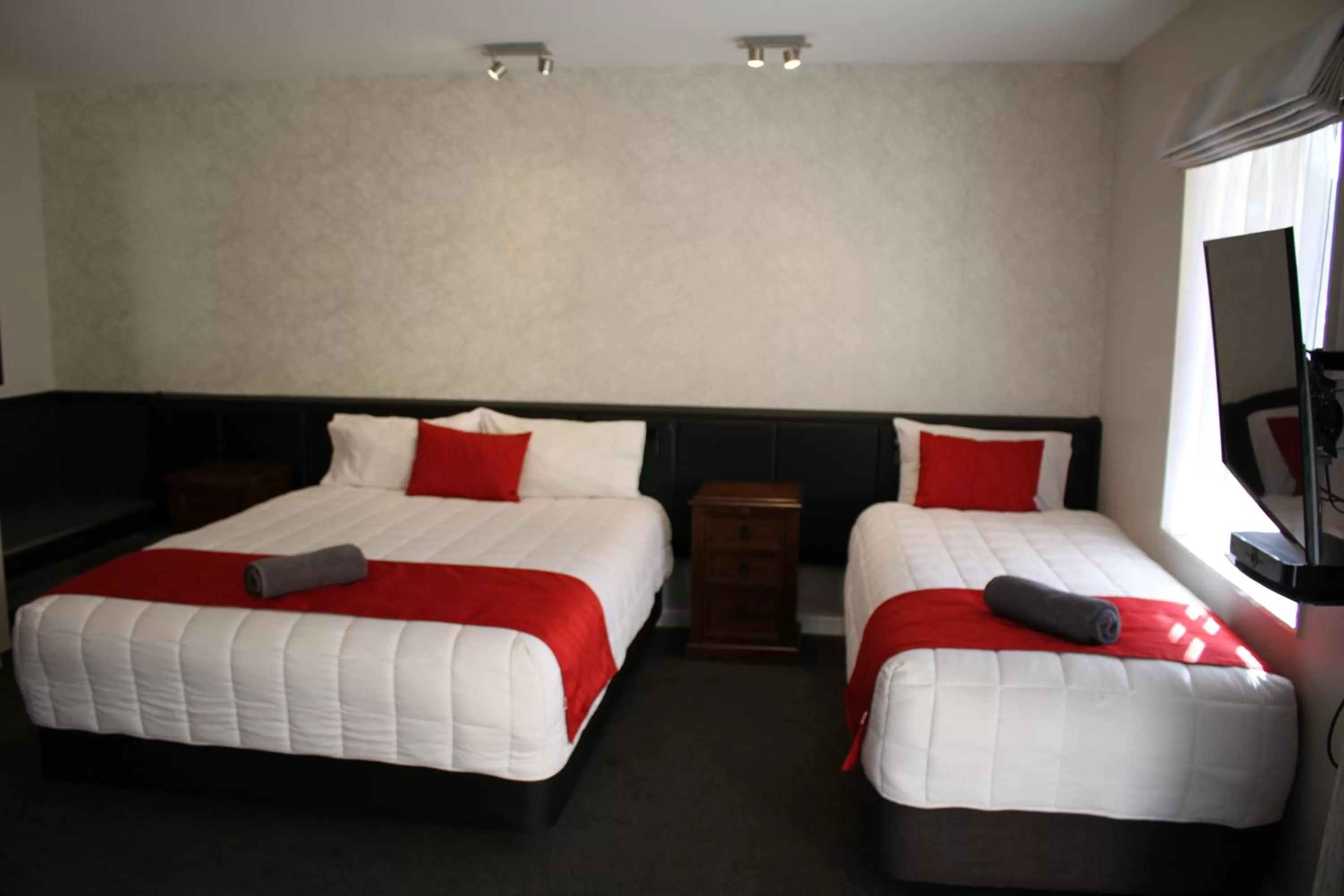 Bed in Birchwood Manor