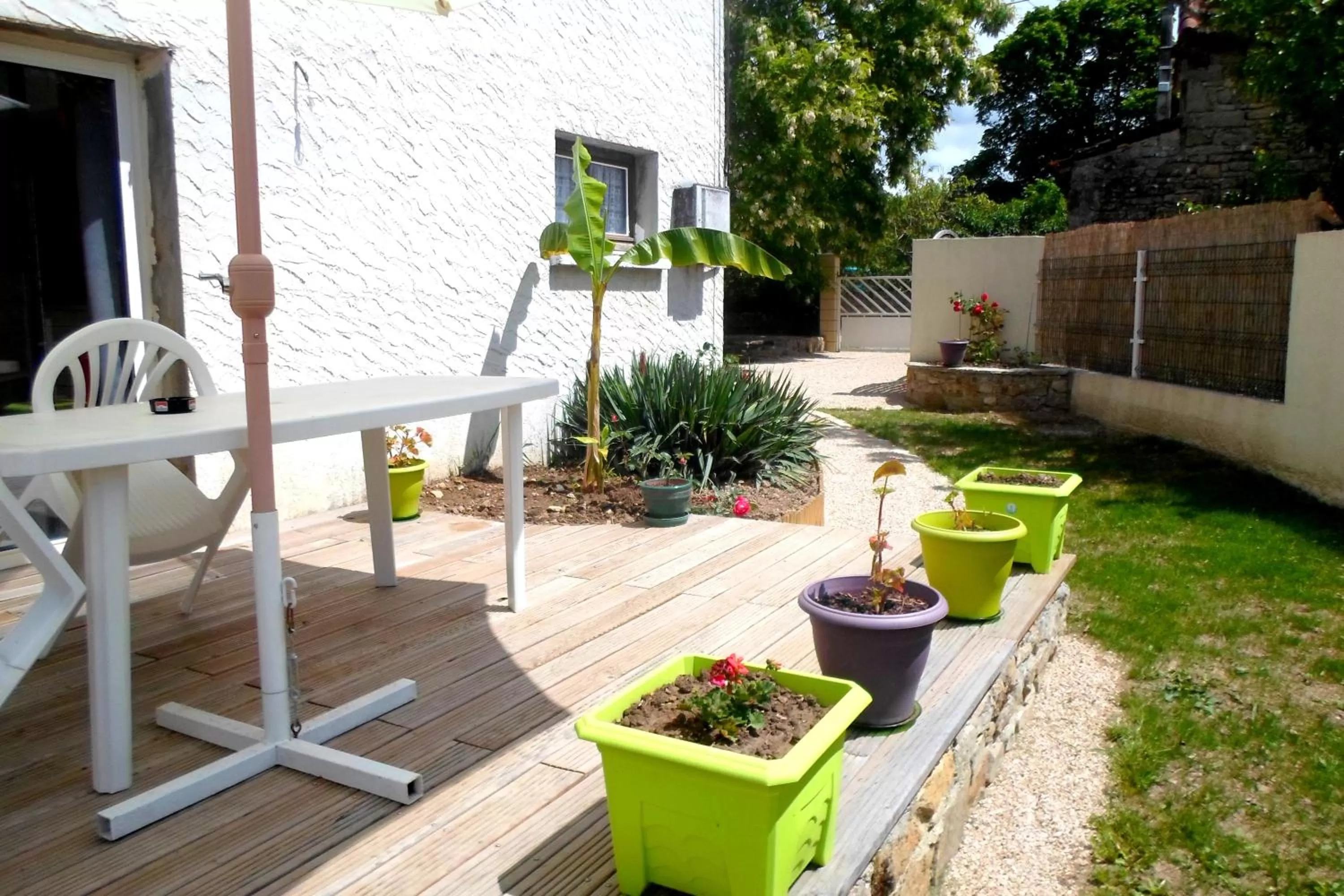 Patio in Chambres d'Hôtes Le Clos du Murier