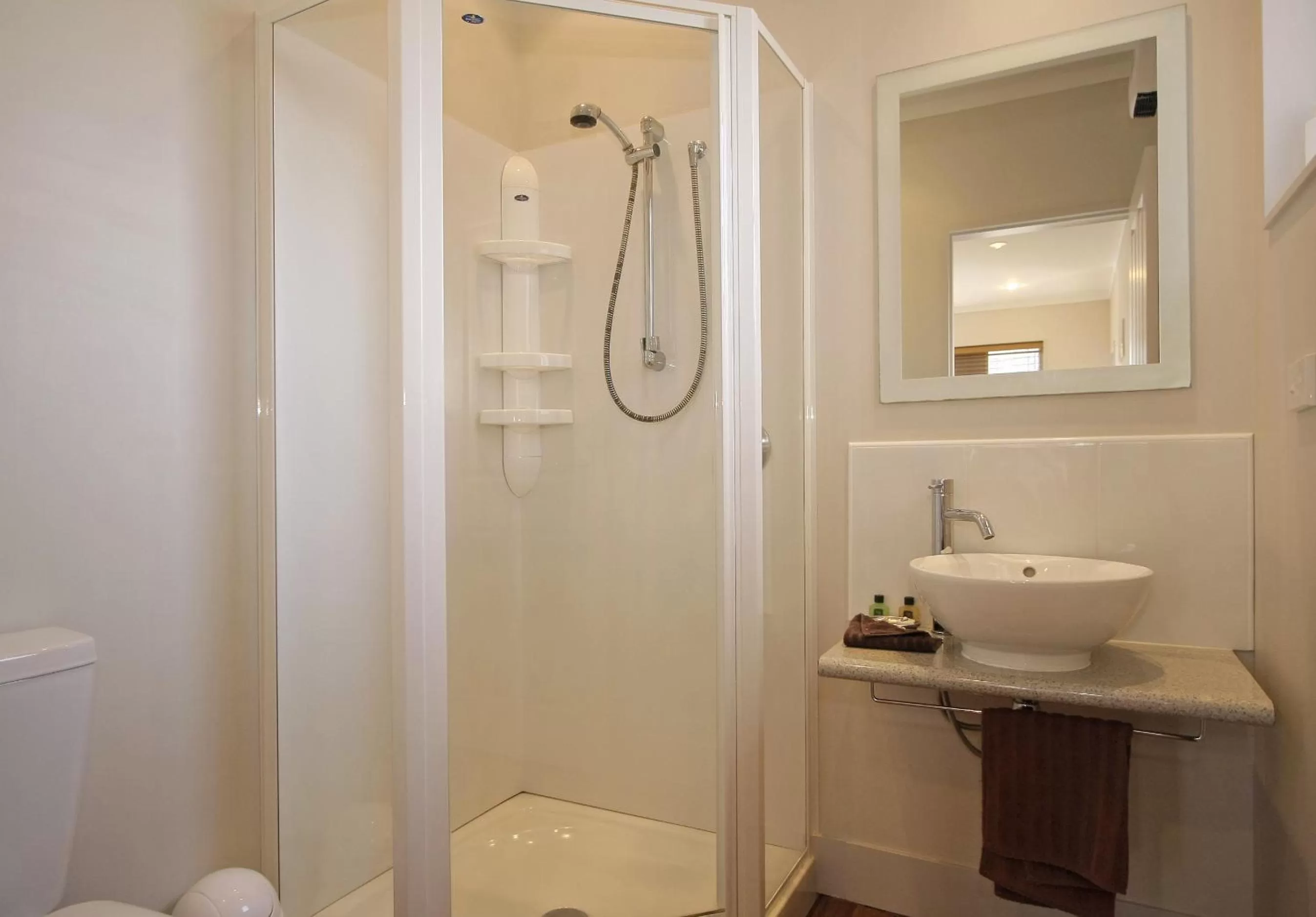 Shower in Big Five Motel