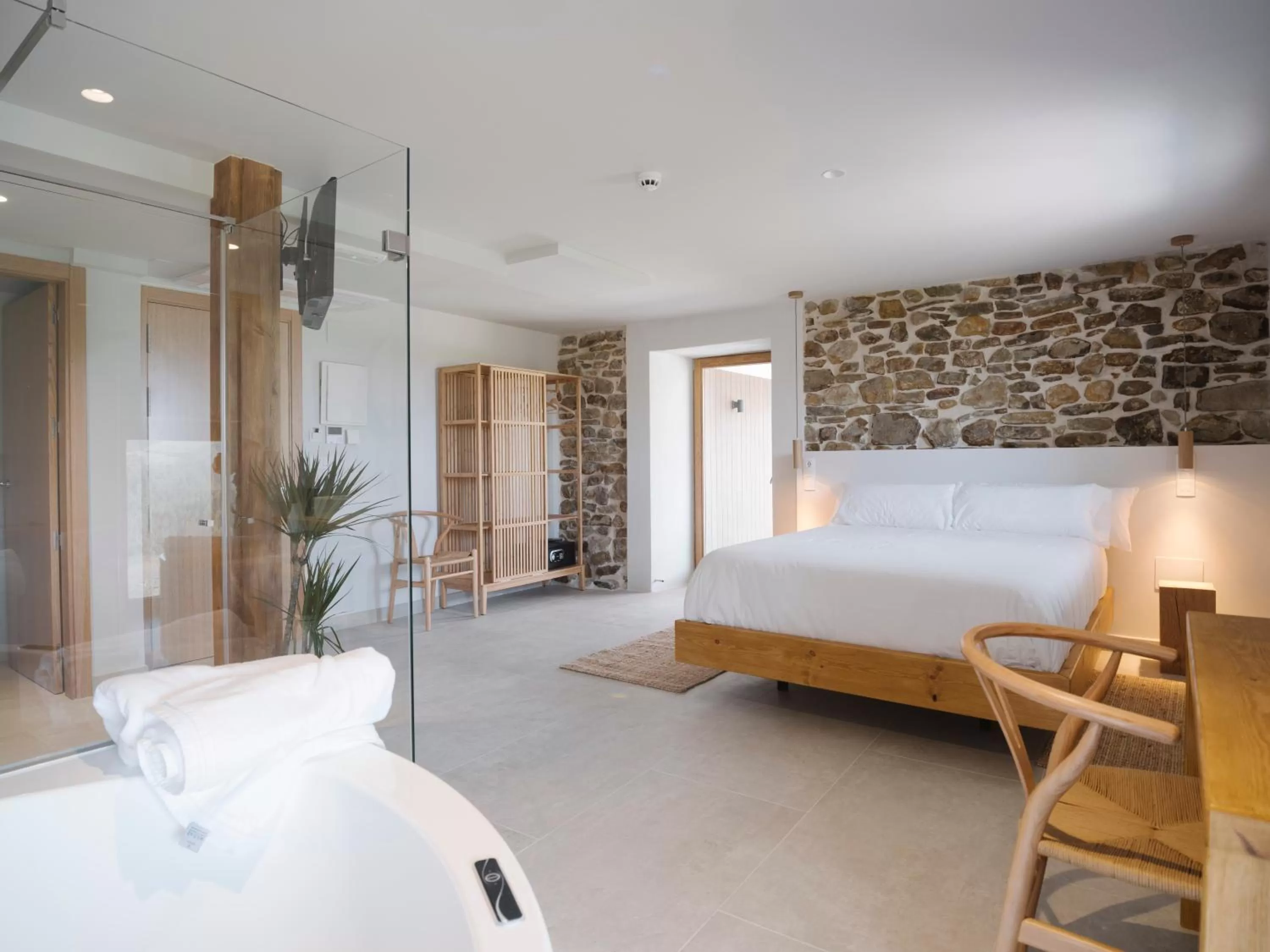 Photo of the whole room, Bed in Hotel Nafarrola - Gastronomy & Wine