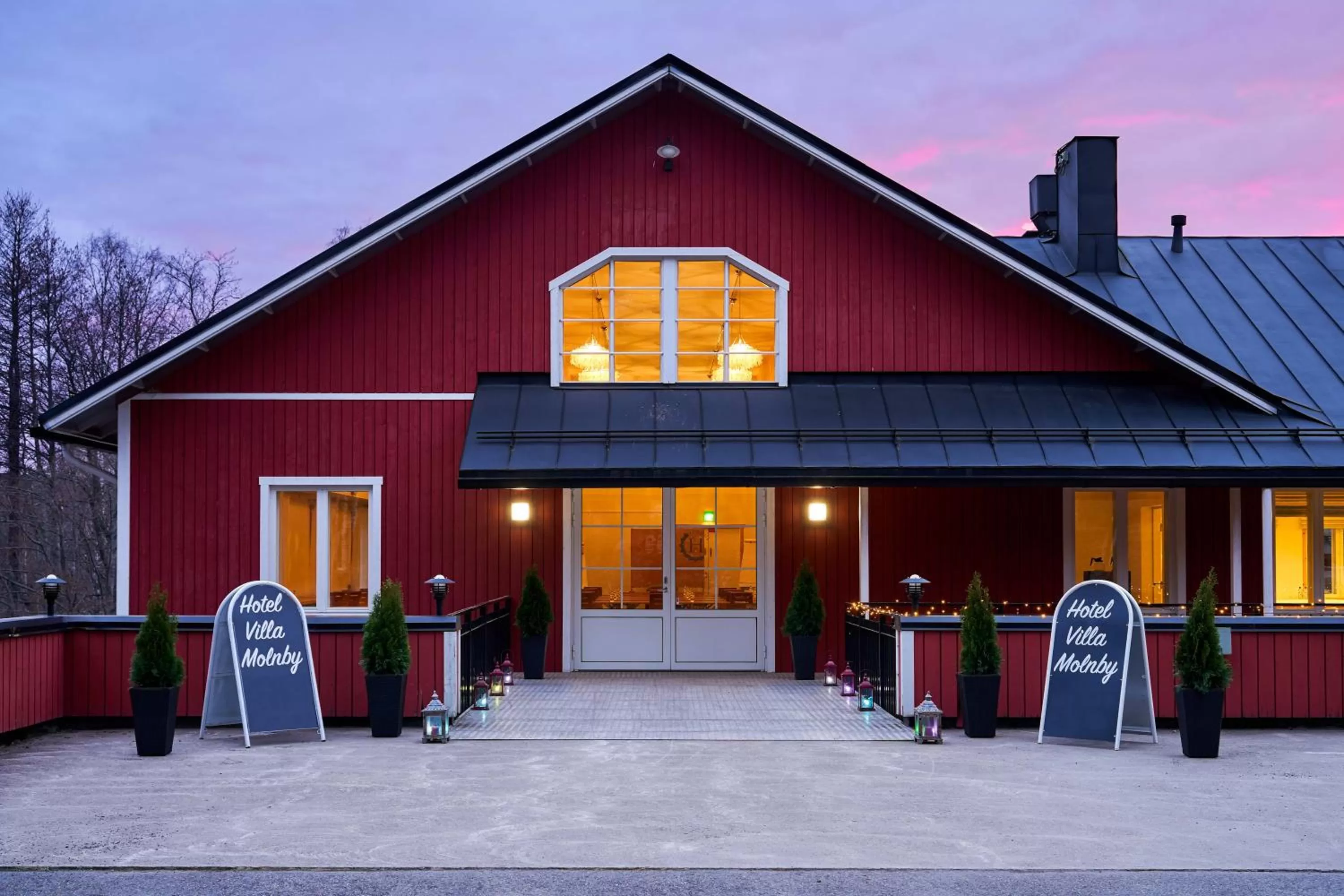 Property building in Hotel Villa Molnby
