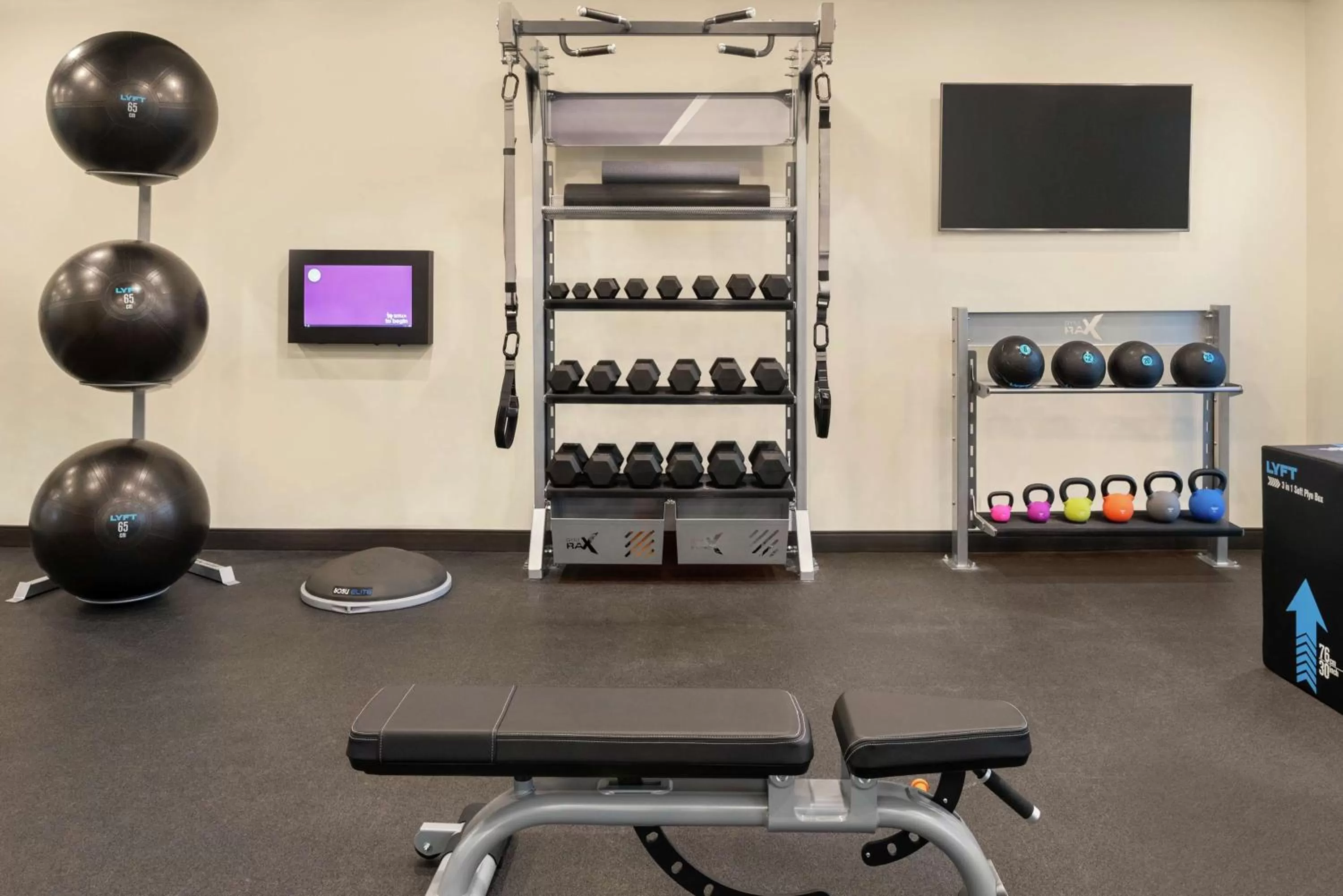Fitness centre/facilities in Tru By Hilton Duluth Mall Area