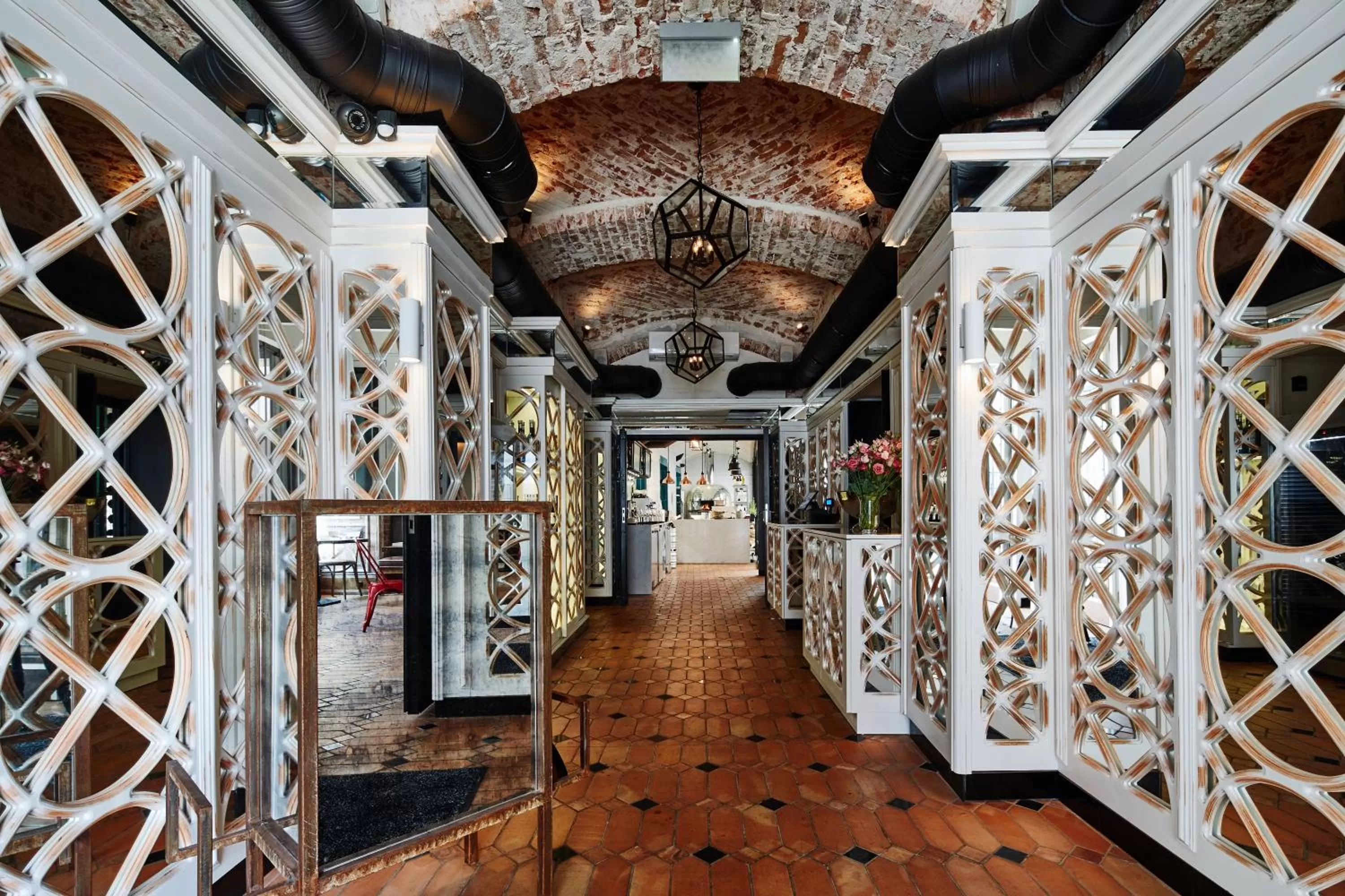 Restaurant/places to eat in Balthazar Design Hotel