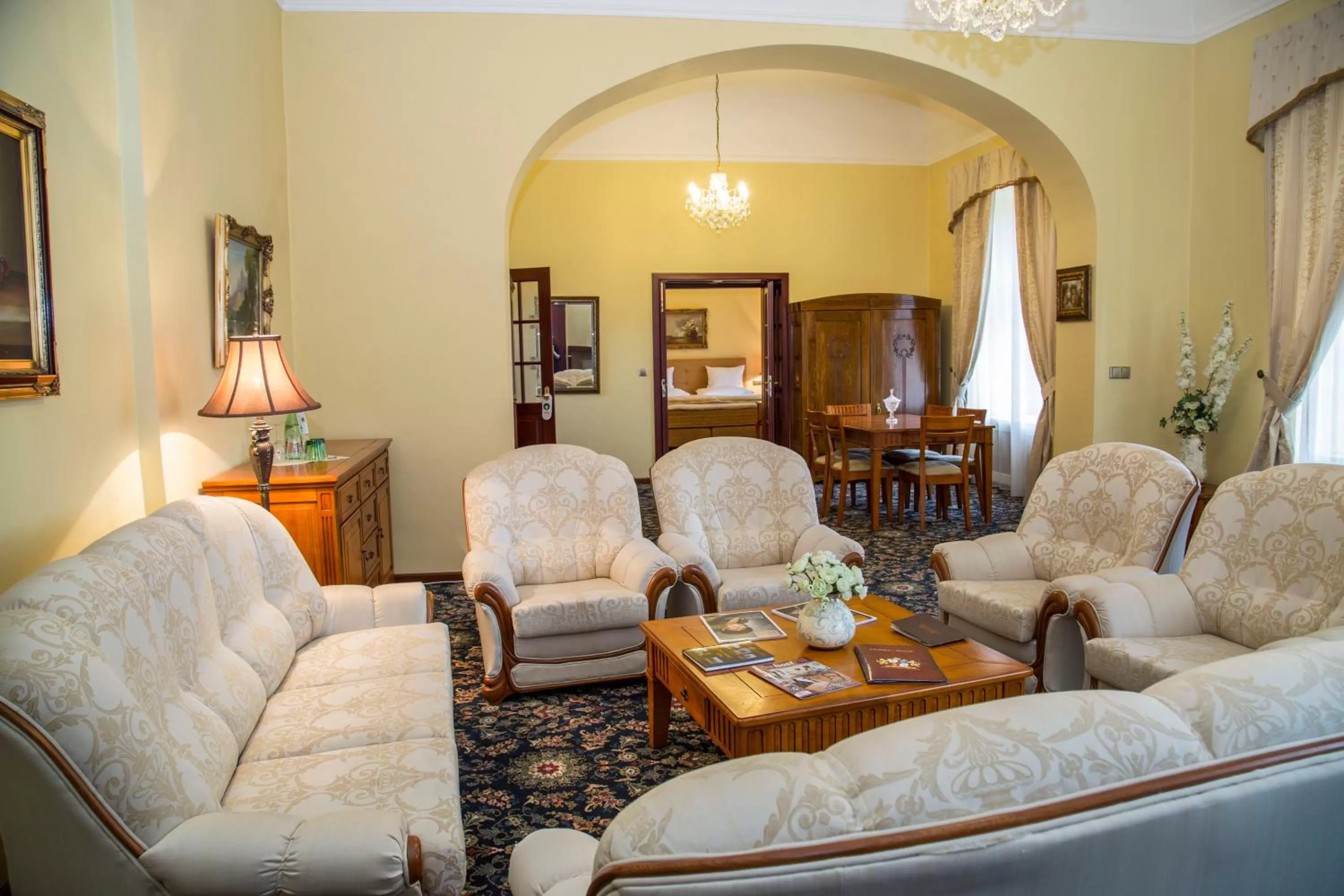 Communal lounge/ TV room in Chateau Zbiroh