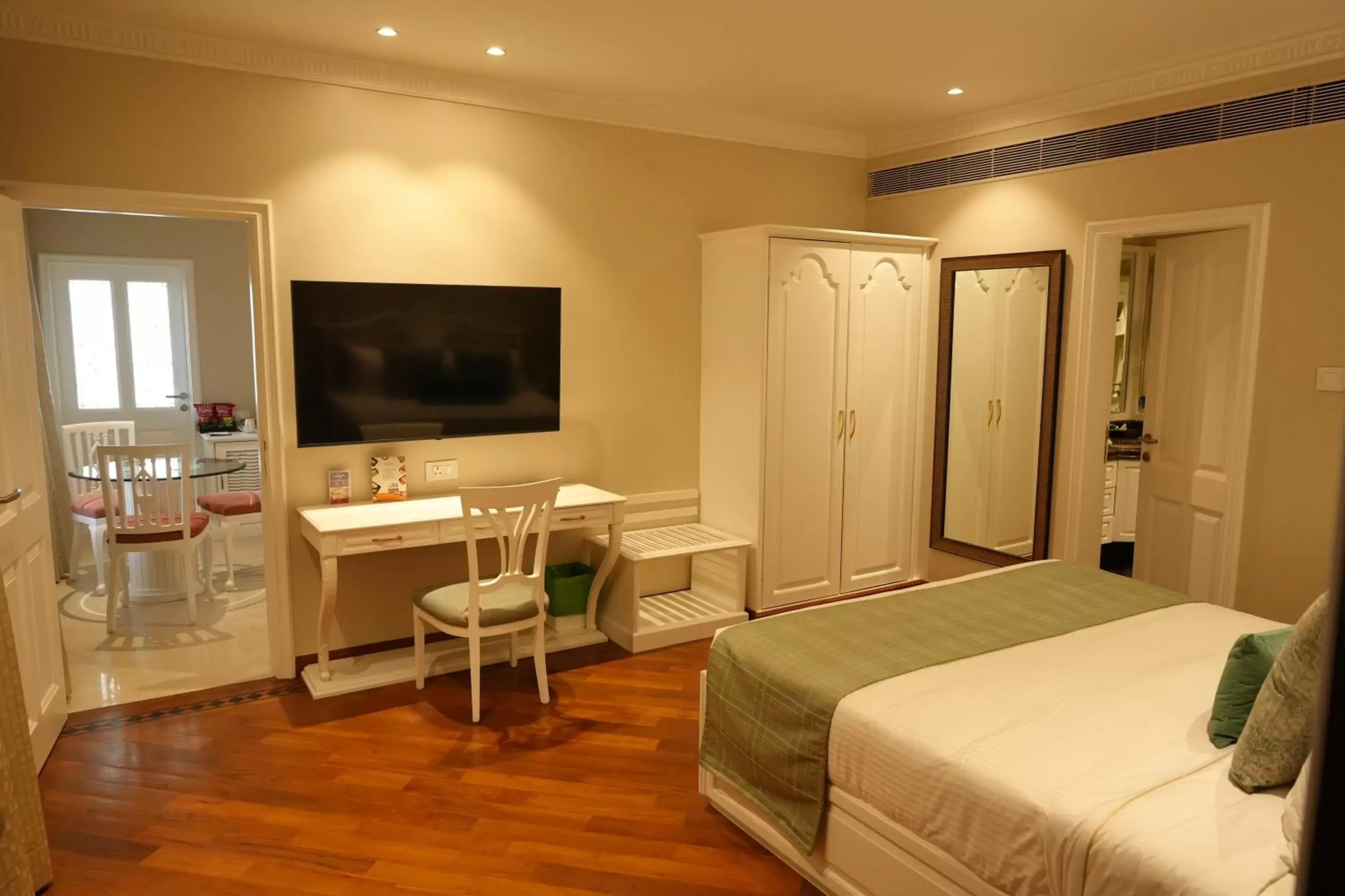Luxury Suite in Sun-n-Sand Shirdi Luxury Suite in Sun-n-Sand Shirdi
