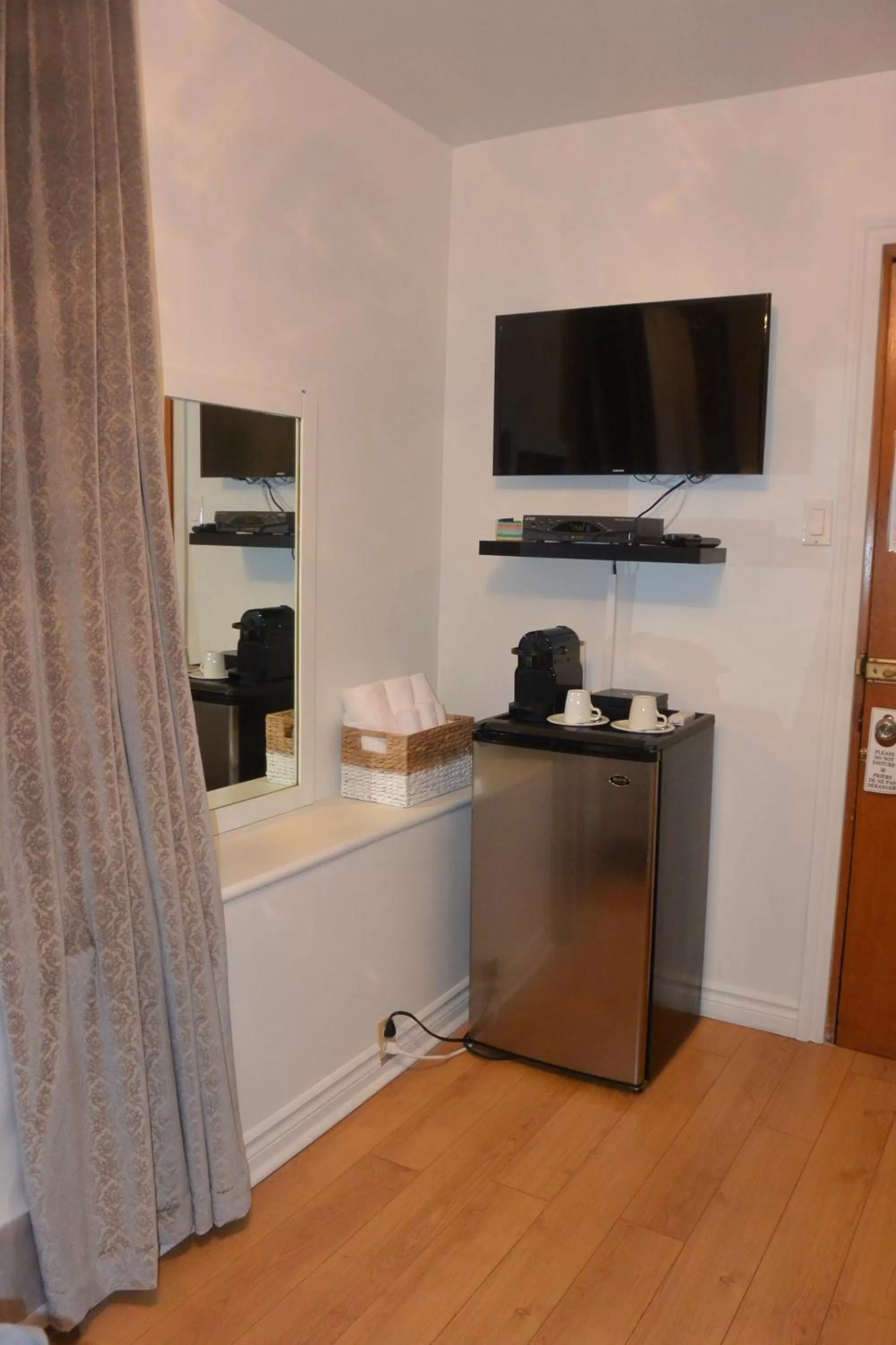 Coffee/tea facilities in Manoir Sainte Genevieve