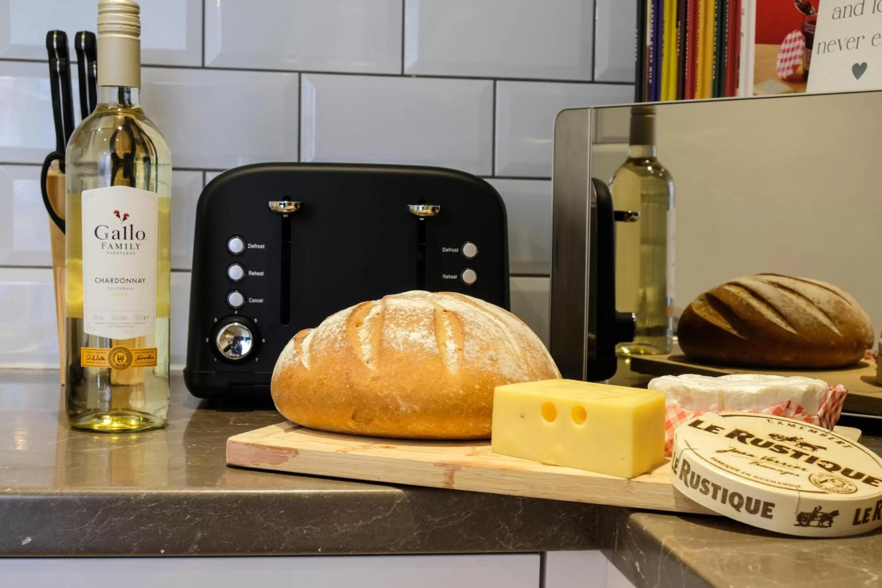 Kitchen or kitchenette in Onyx O2 Arena Brindley Place Broad Street Large Spacious Apartment