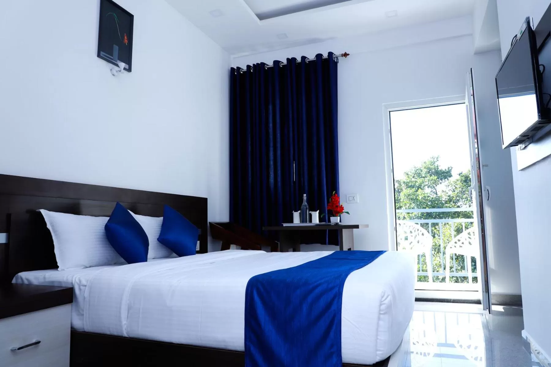 View (from property/room), Bed in Casillda Munnar