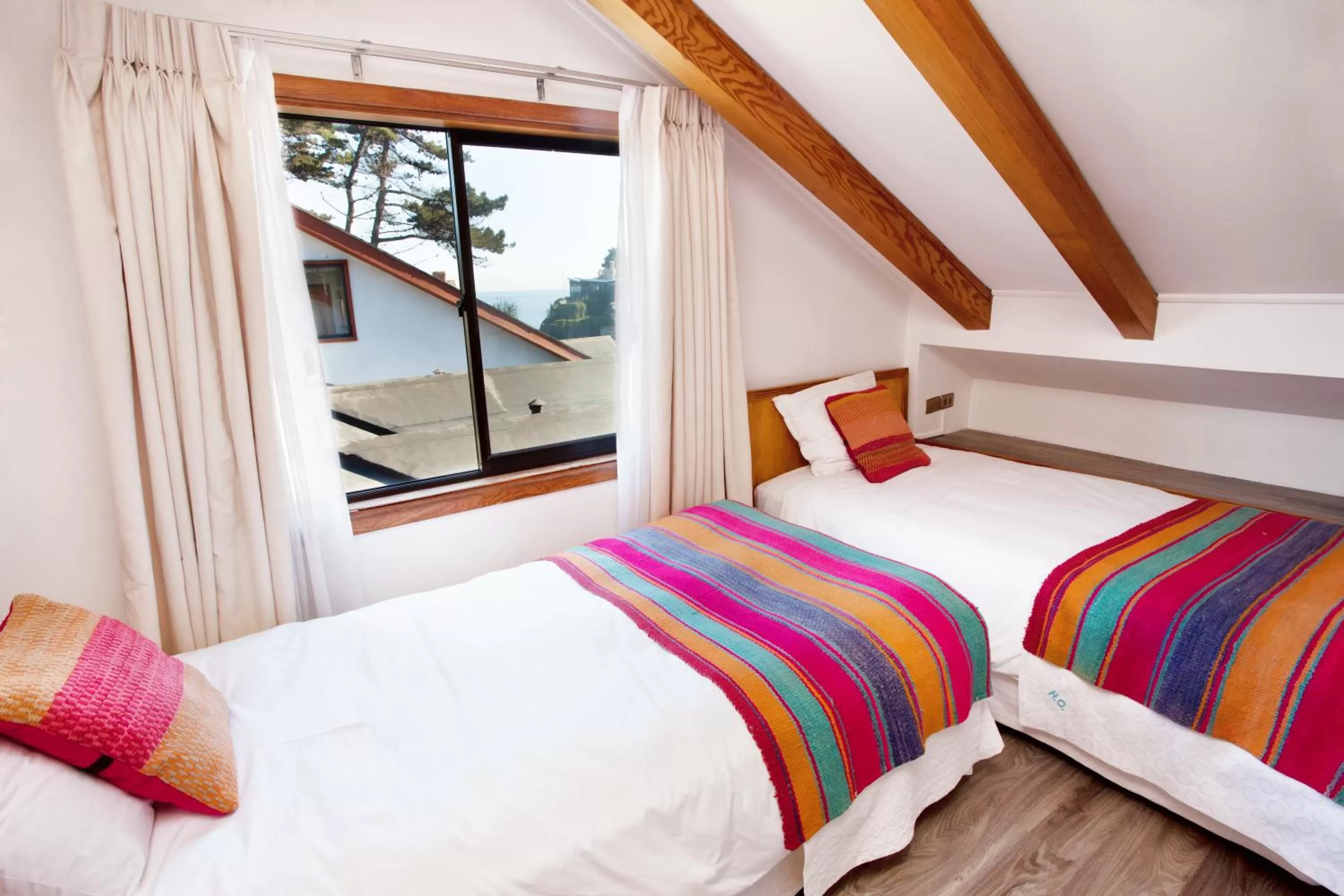 Bed in Hotel Oceanic