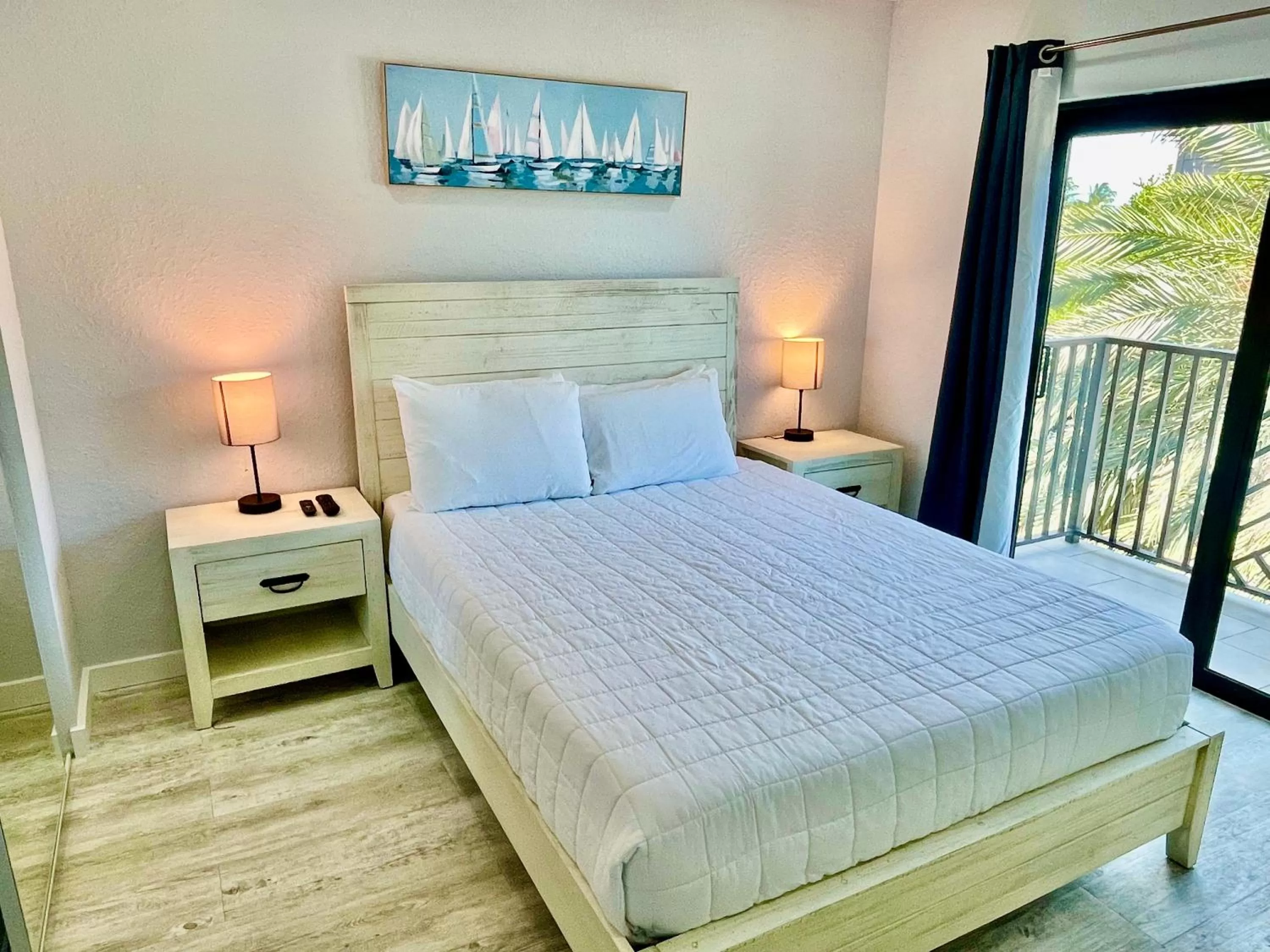 Bed in Vistalmar Beach Resort