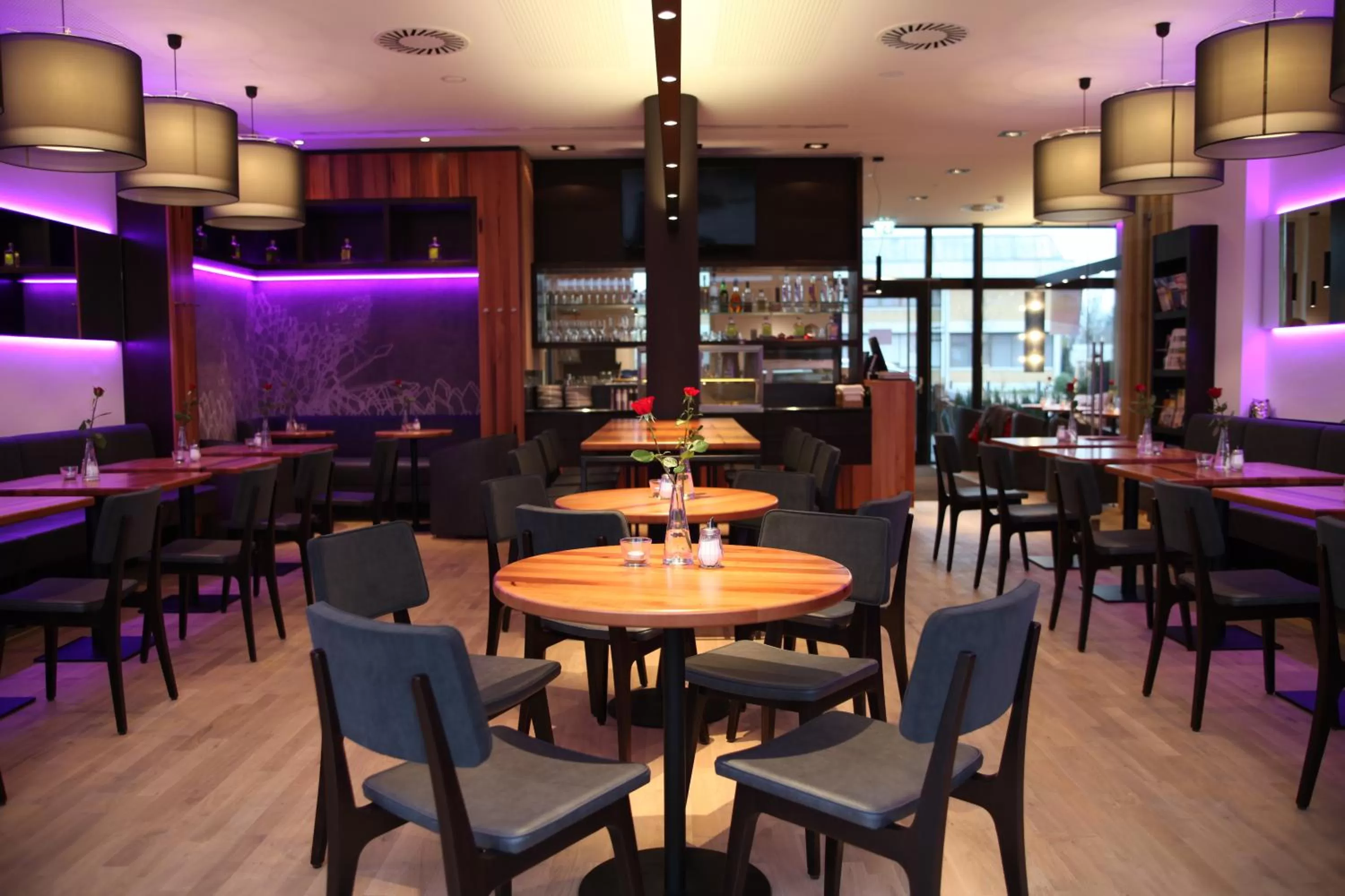Restaurant/places to eat in Hotel Wallern Garni