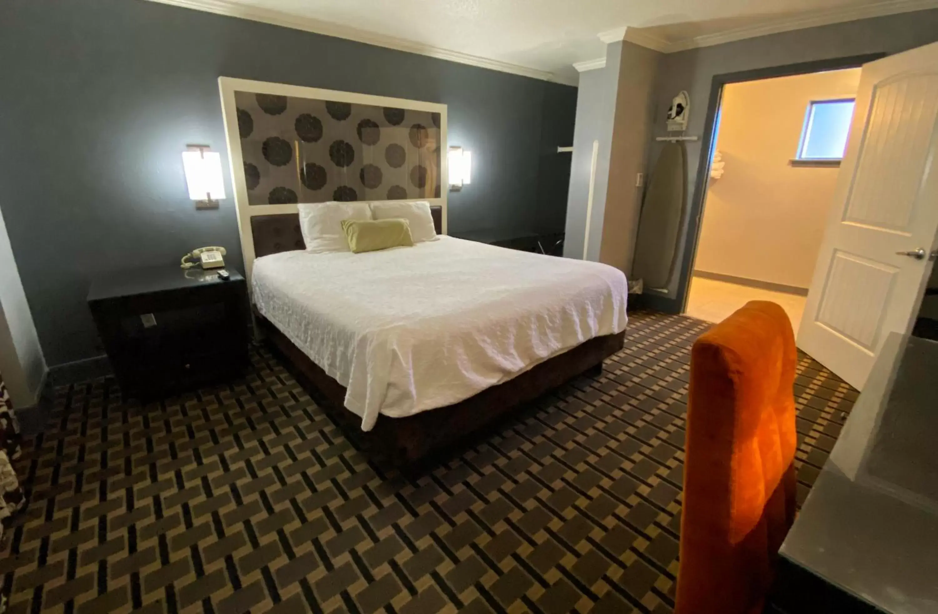 Budget INN At The Heavenly Gondola Budget INN At The Heavenly Gondola