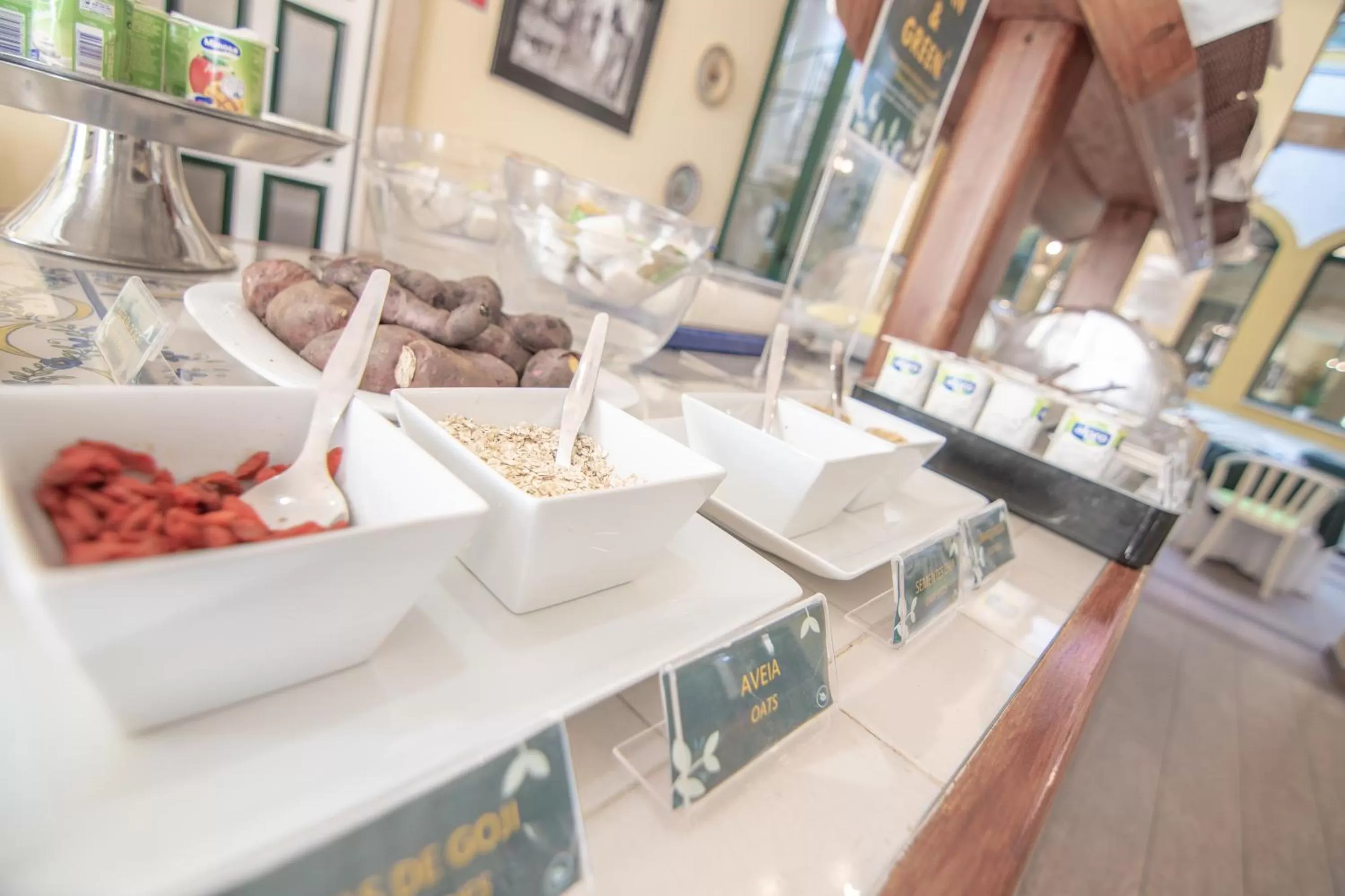 Buffet breakfast in Loule Jardim Hotel