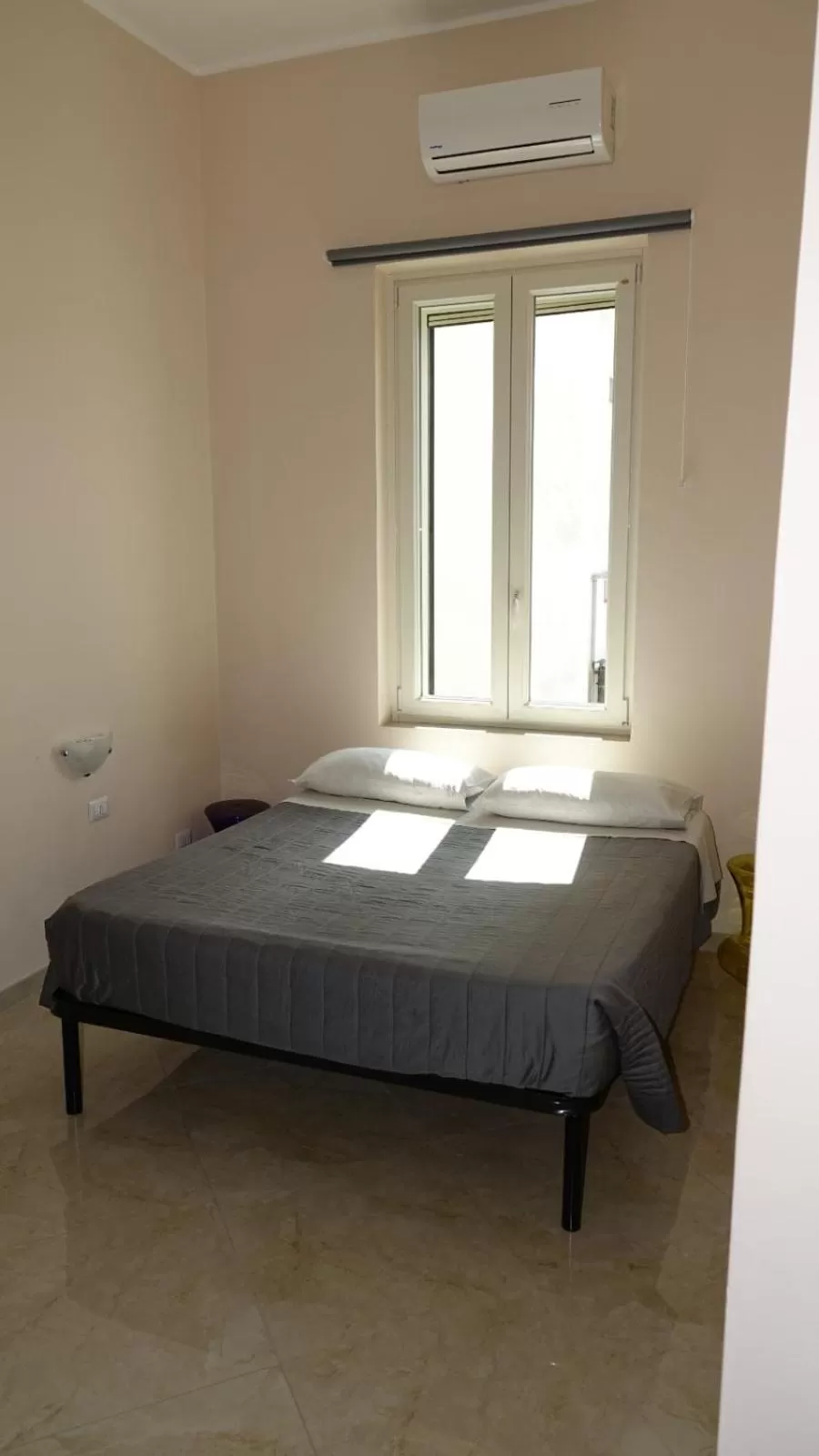 Bed in Cairoli Exclusive Rooms & Suite