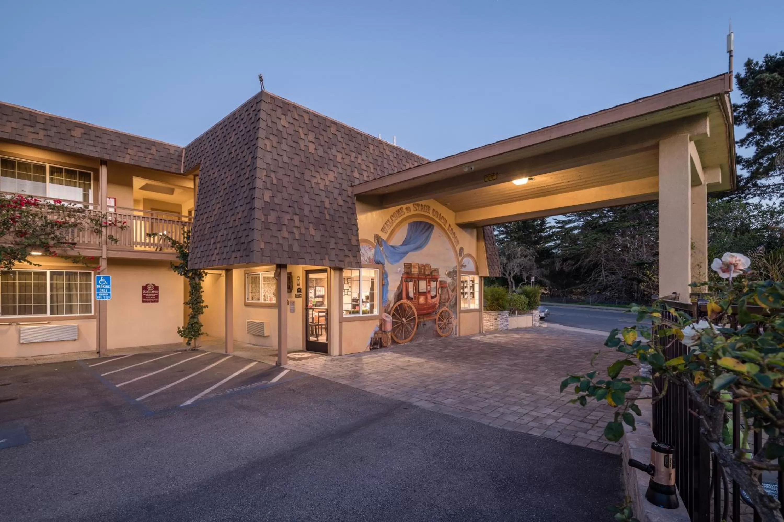 Facade/entrance in Stage Coach Lodge