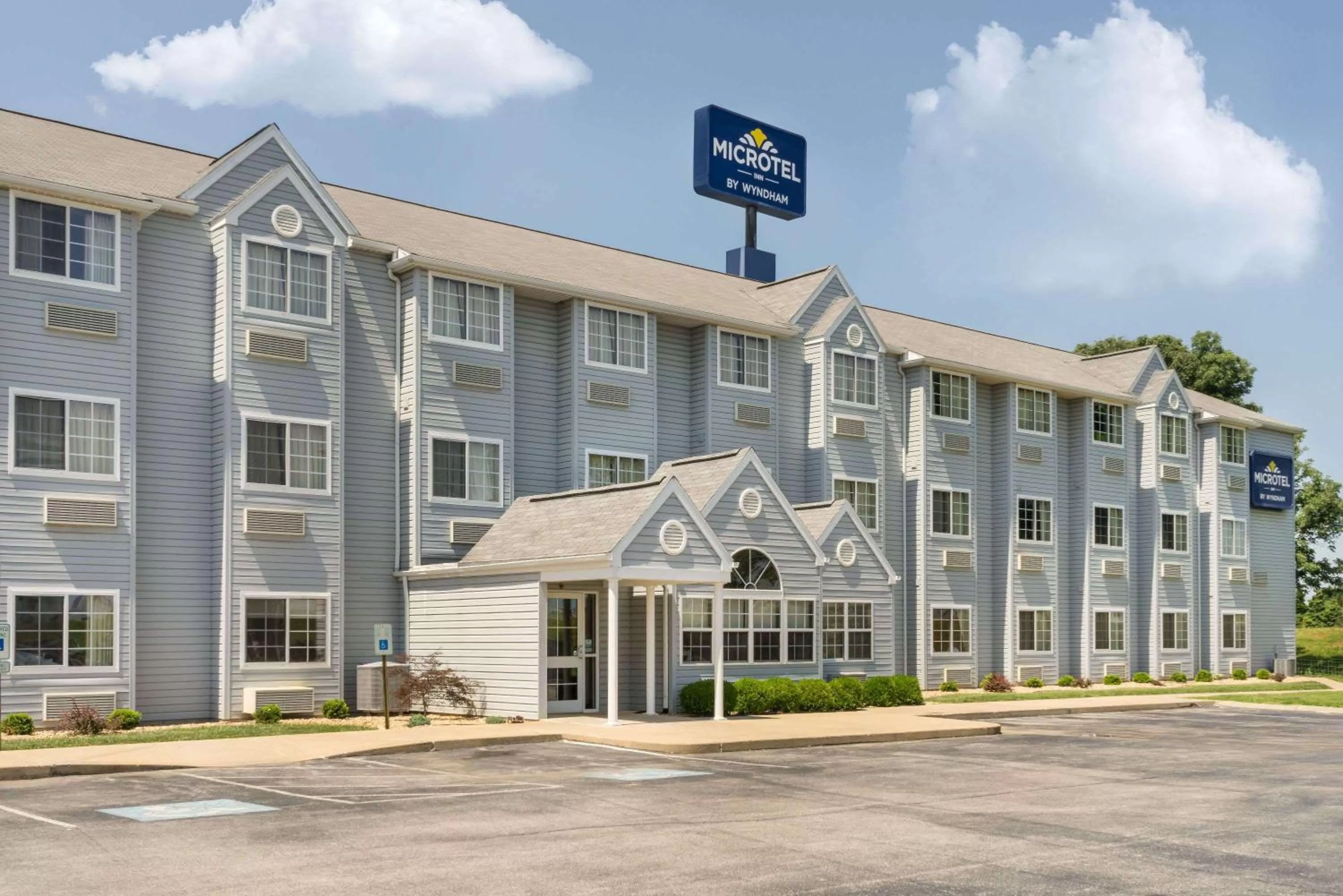 Property building in Microtel Inn Bowling Green