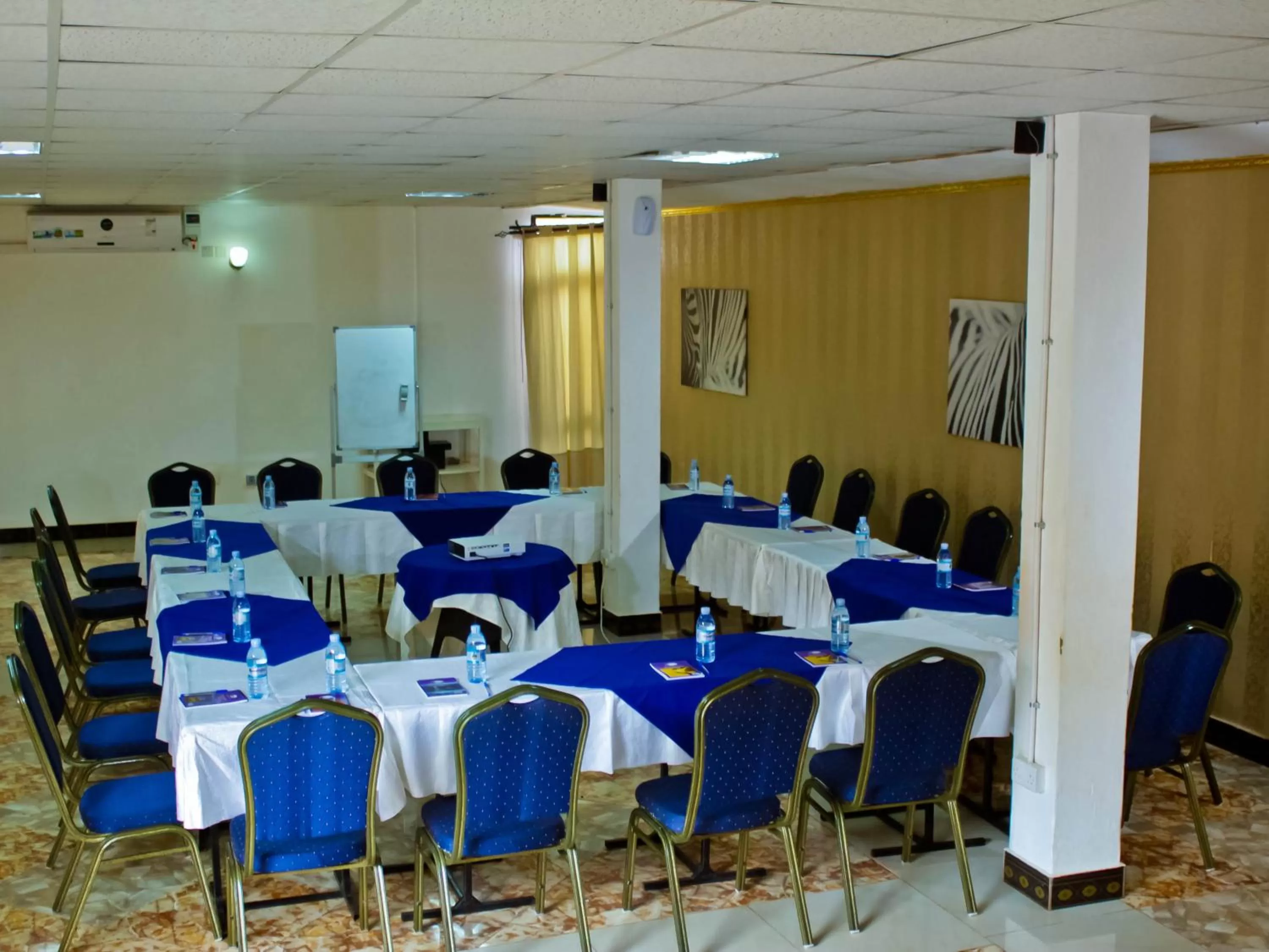 Meeting/conference room in Al-Nisaa Hotel and Spa