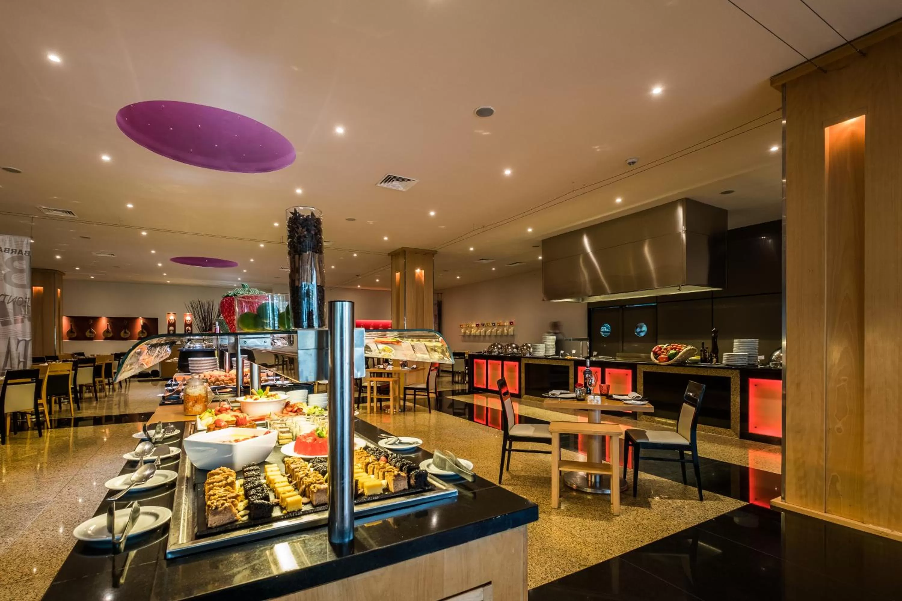 Restaurant/places to eat in Vila Gale Opera