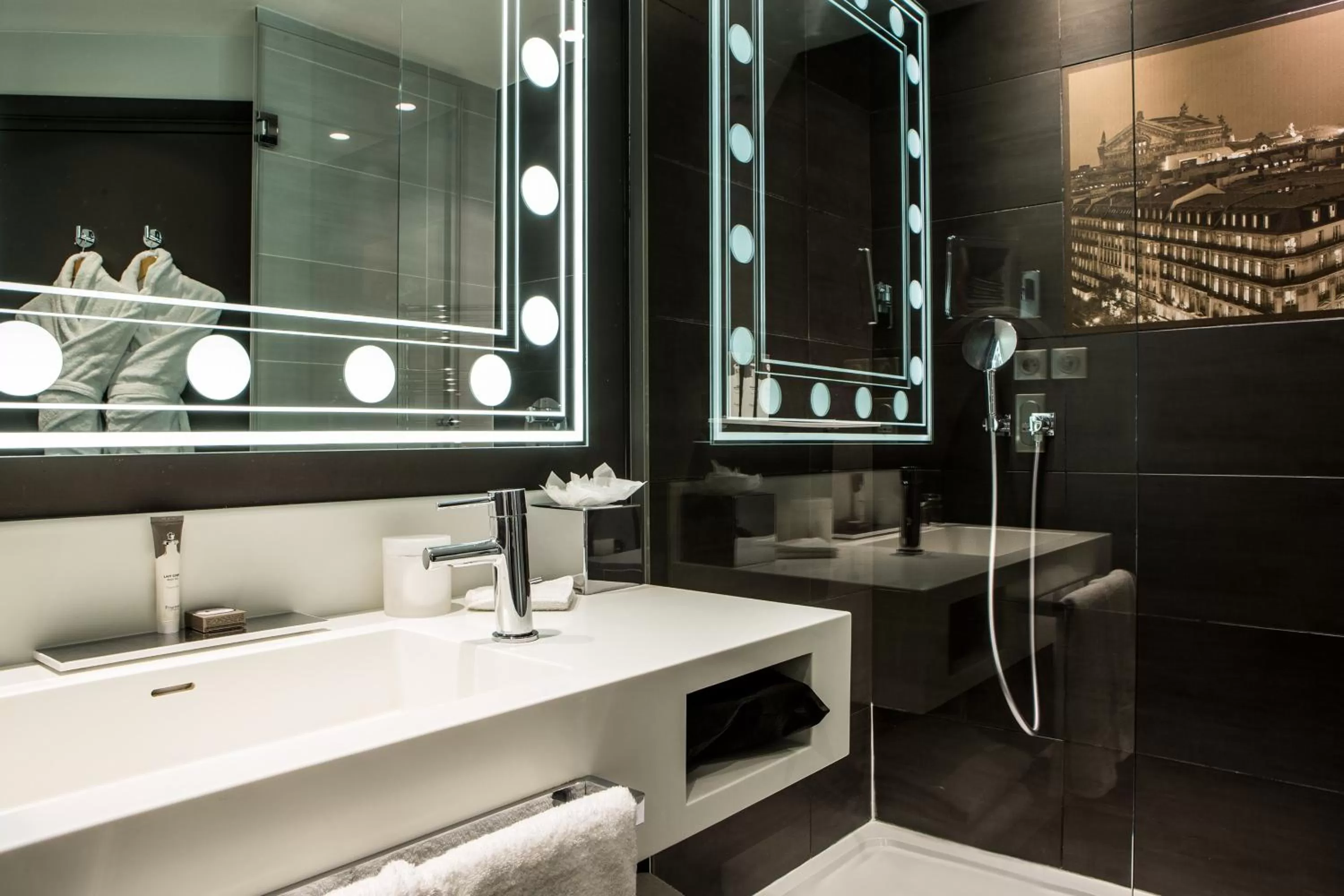 Bathroom in Hotel Indigo Paris - Opera by IHG
