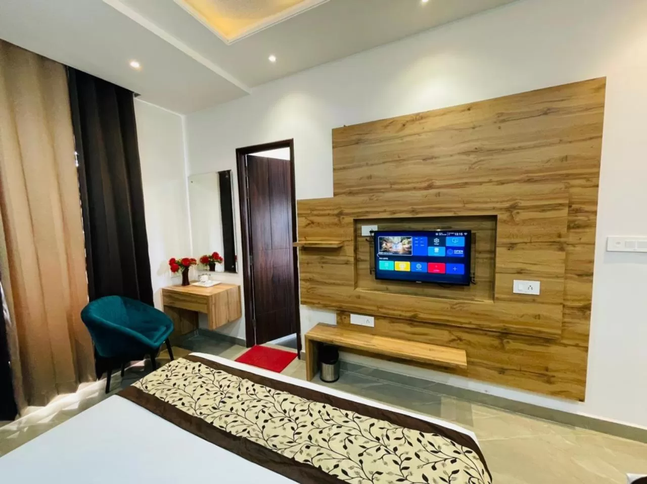 Bed in Hotel Dream Town By Cozy Hotels & Resorts