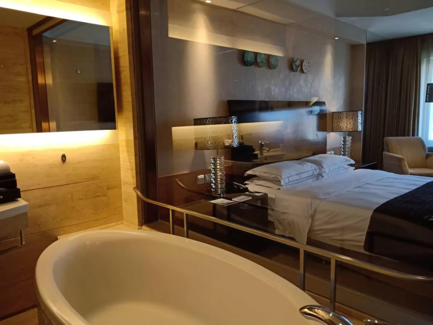 Photo of the whole room, Bed in Marco Polo Parkside, Beijing