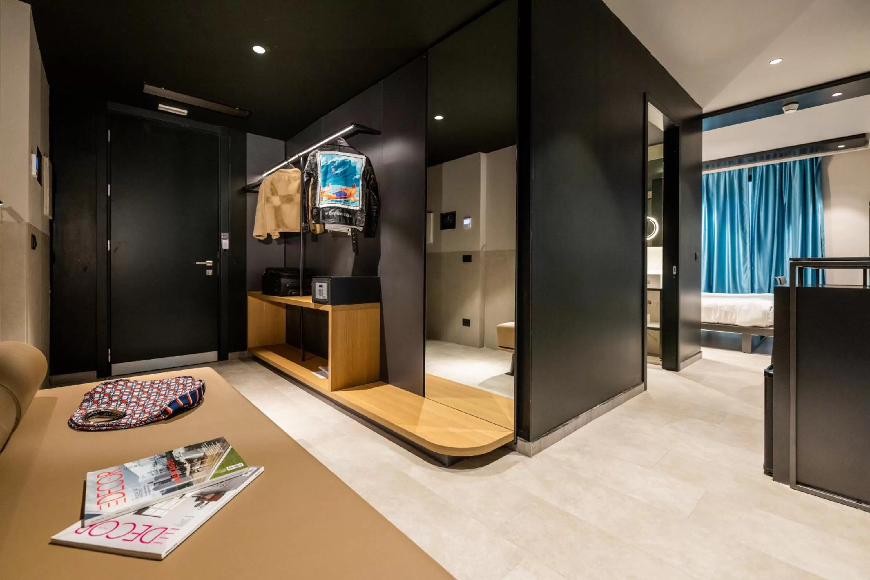 Bathroom, Bed in Smart Hotel Central