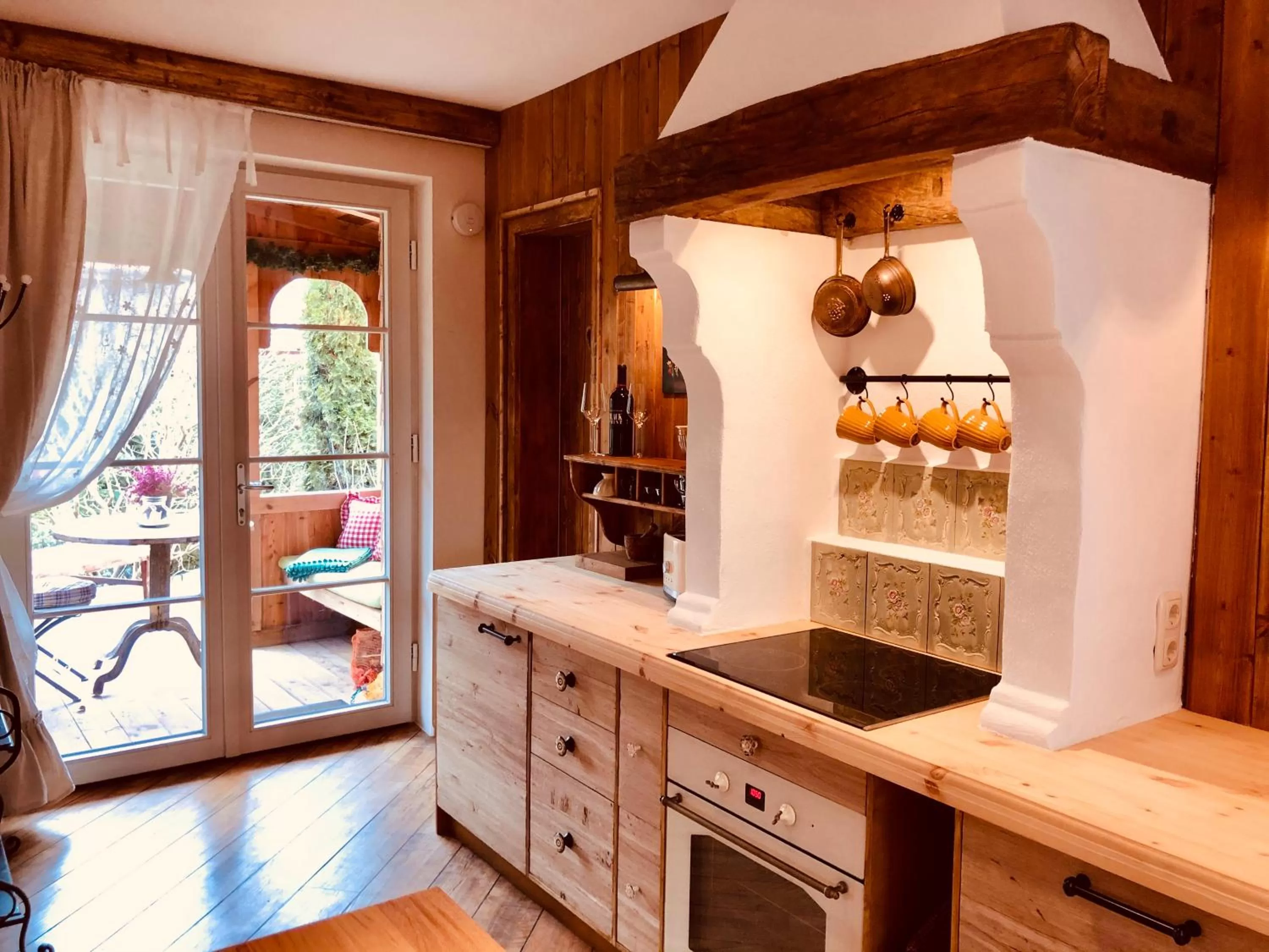 Kitchen or kitchenette in Weißt Du noch - Gästehäuser & Suiten