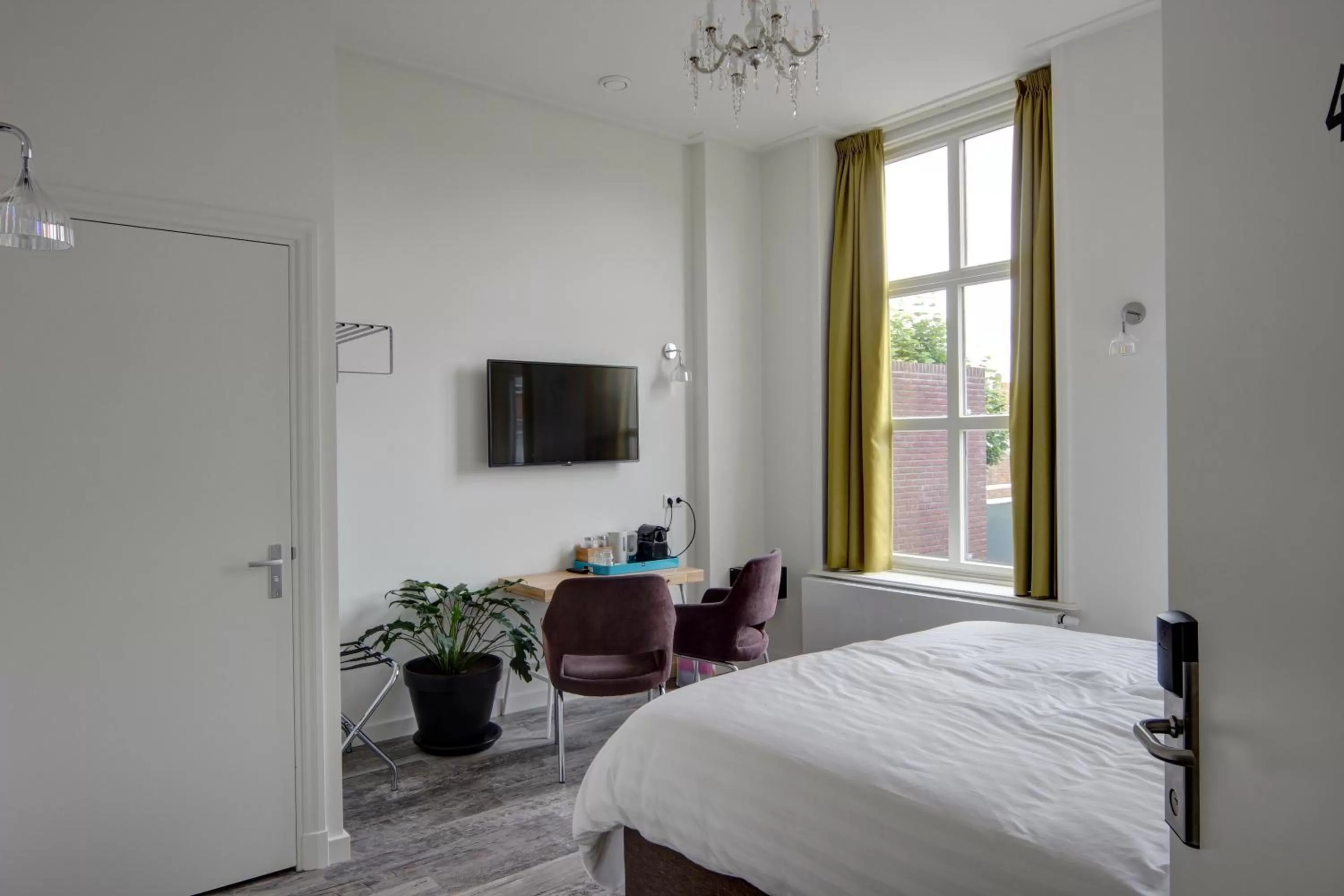 Photo of the whole room, Bed in Hotel Loskade 45