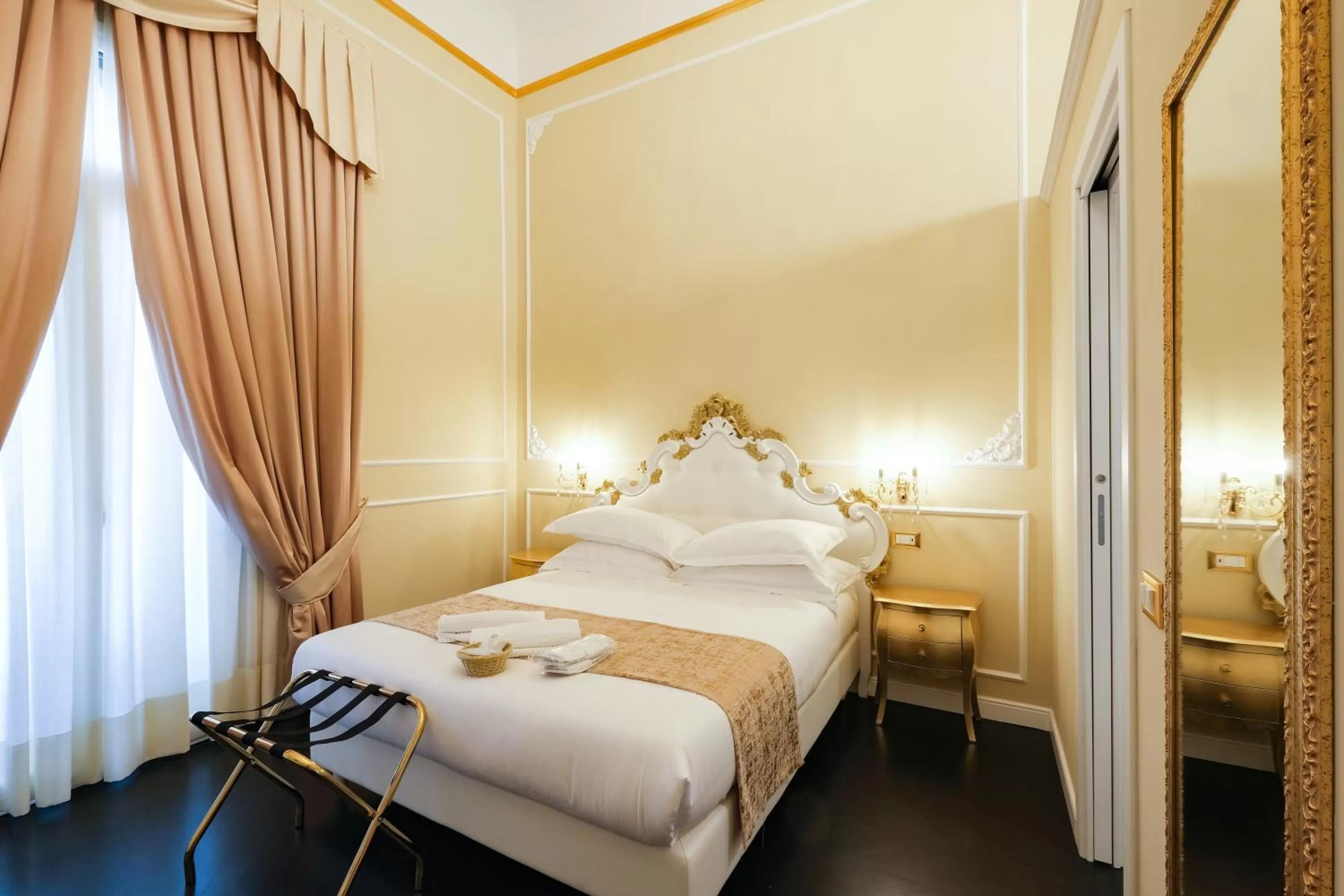 Photo of the whole room, Bed in B&B Kingsman