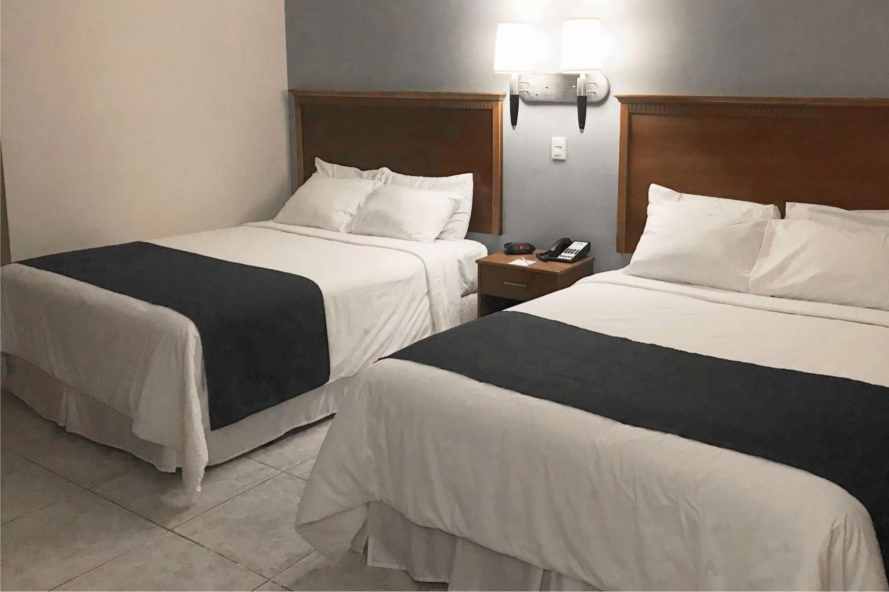 Photo of the whole room, Bed in Days Inn by Wyndham Piedras Negras