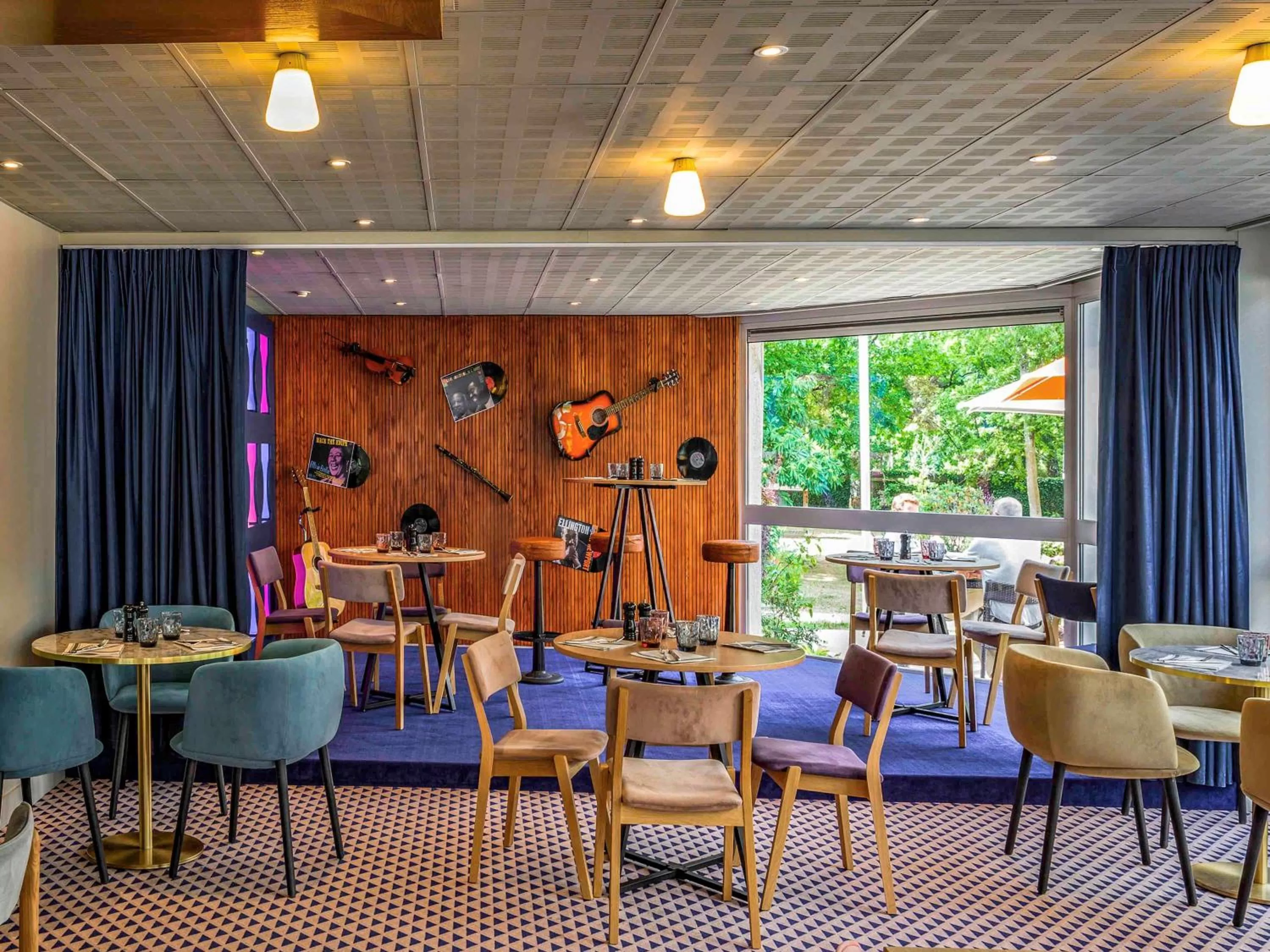 Restaurant/places to eat in Novotel Orléans Chemins De Sologne Demeures De Campagne