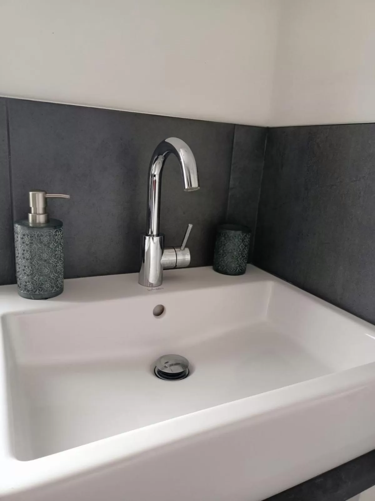 Bathroom in Bij de Vlaamse Schuur