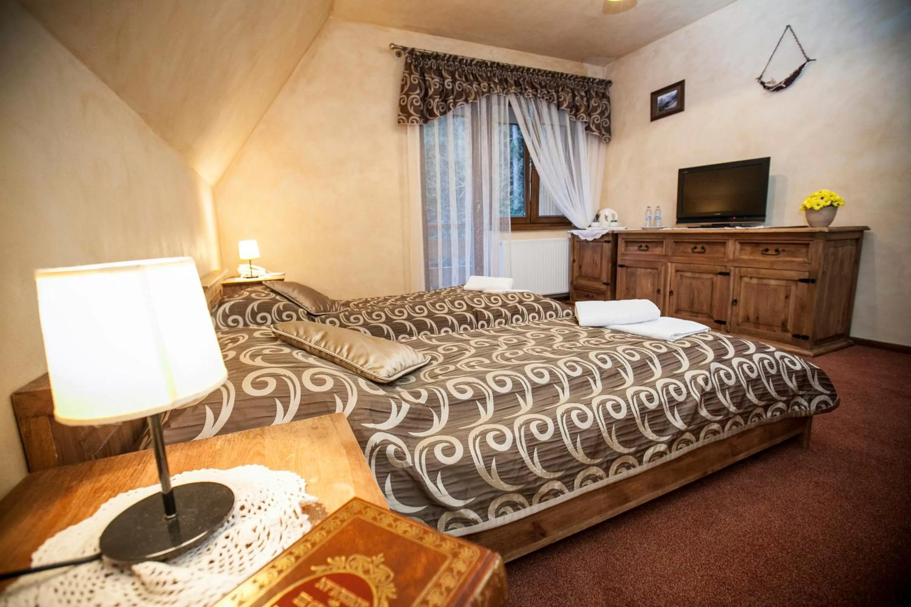 Photo of the whole room, Bed in Hotel Dwór Karolówka