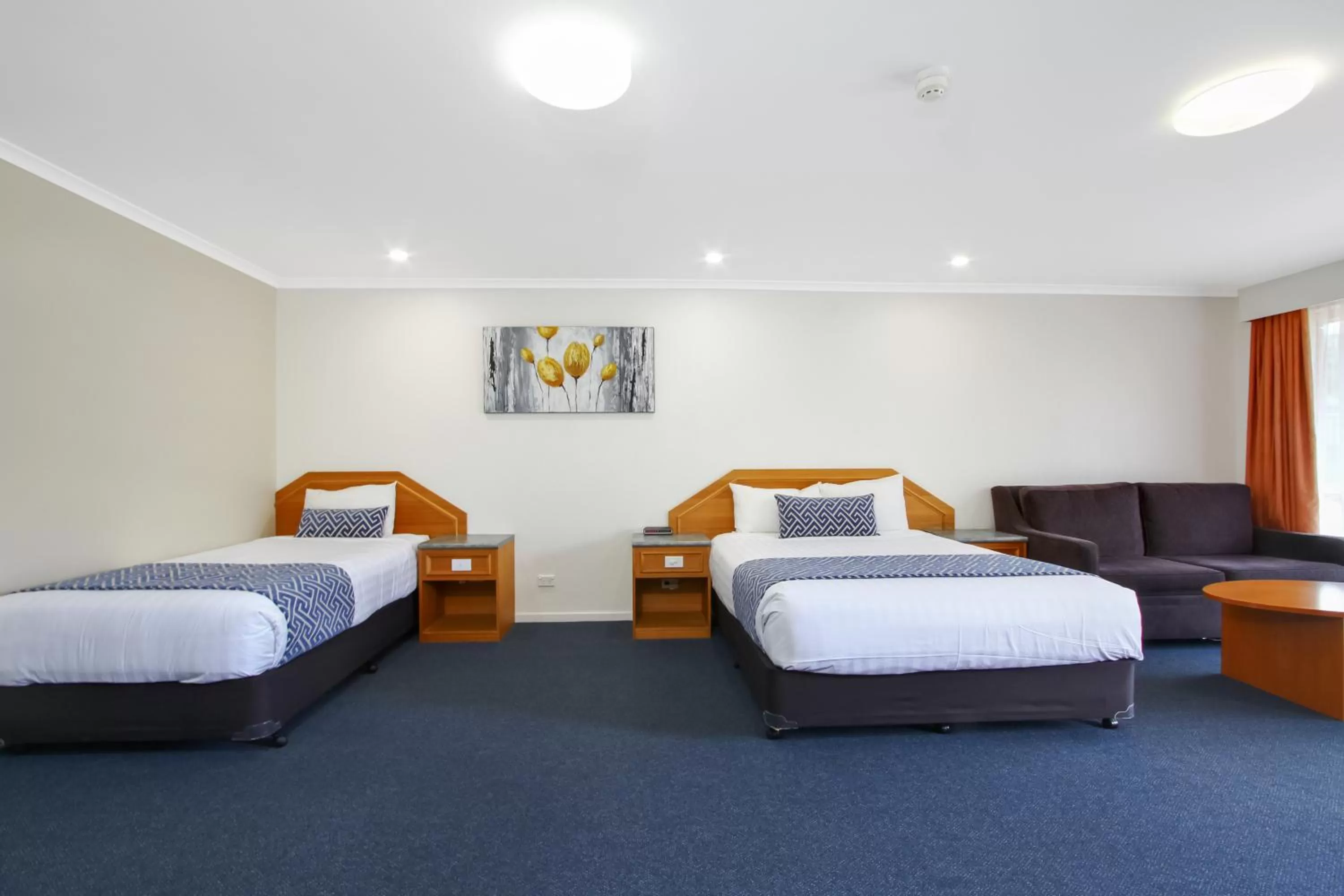 Bedroom, Bed in Thunderbird Motel Yass