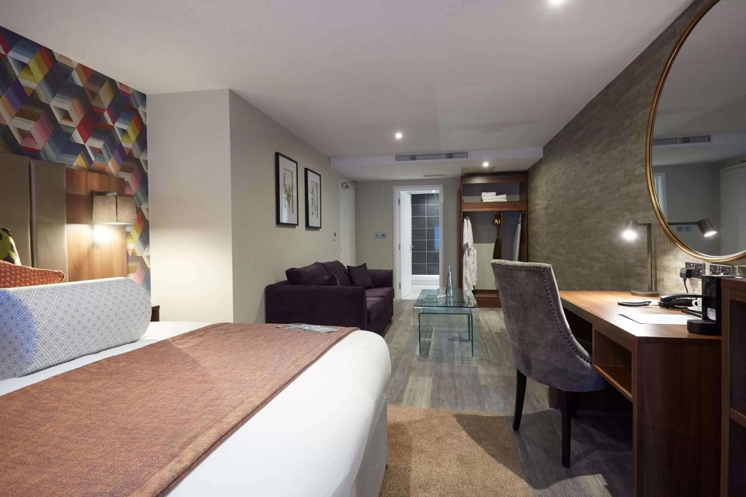 Bedroom, Bed in Wychwood Park Hotel and Golf Club