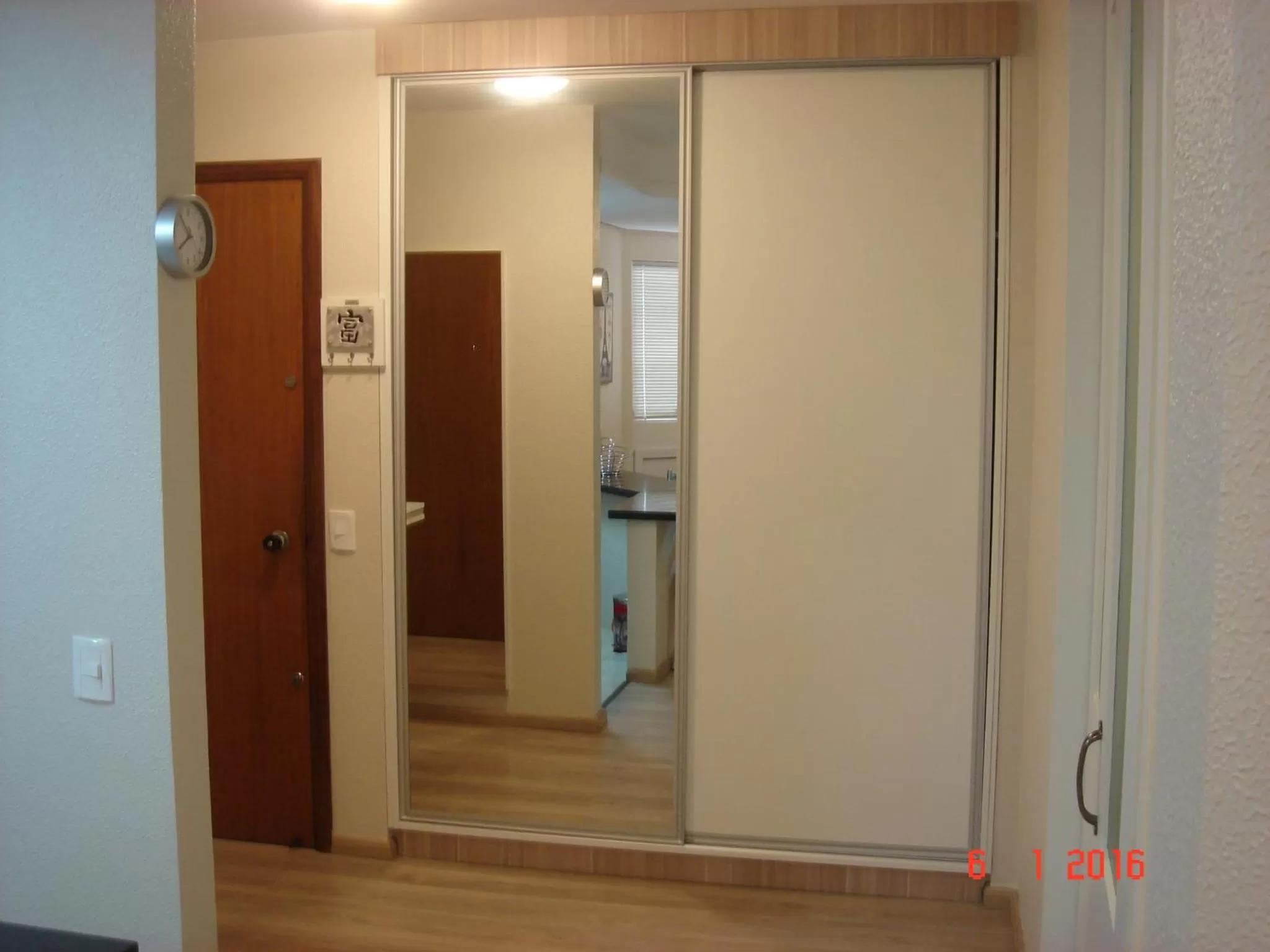 Wall Street Flat Service