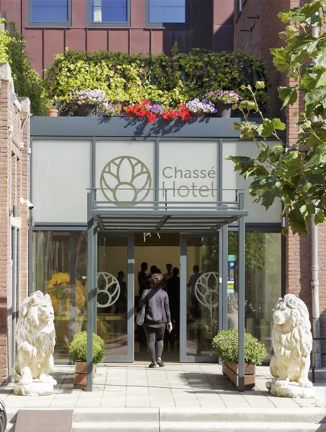 Facade/entrance in Chasse Boutique Hotel