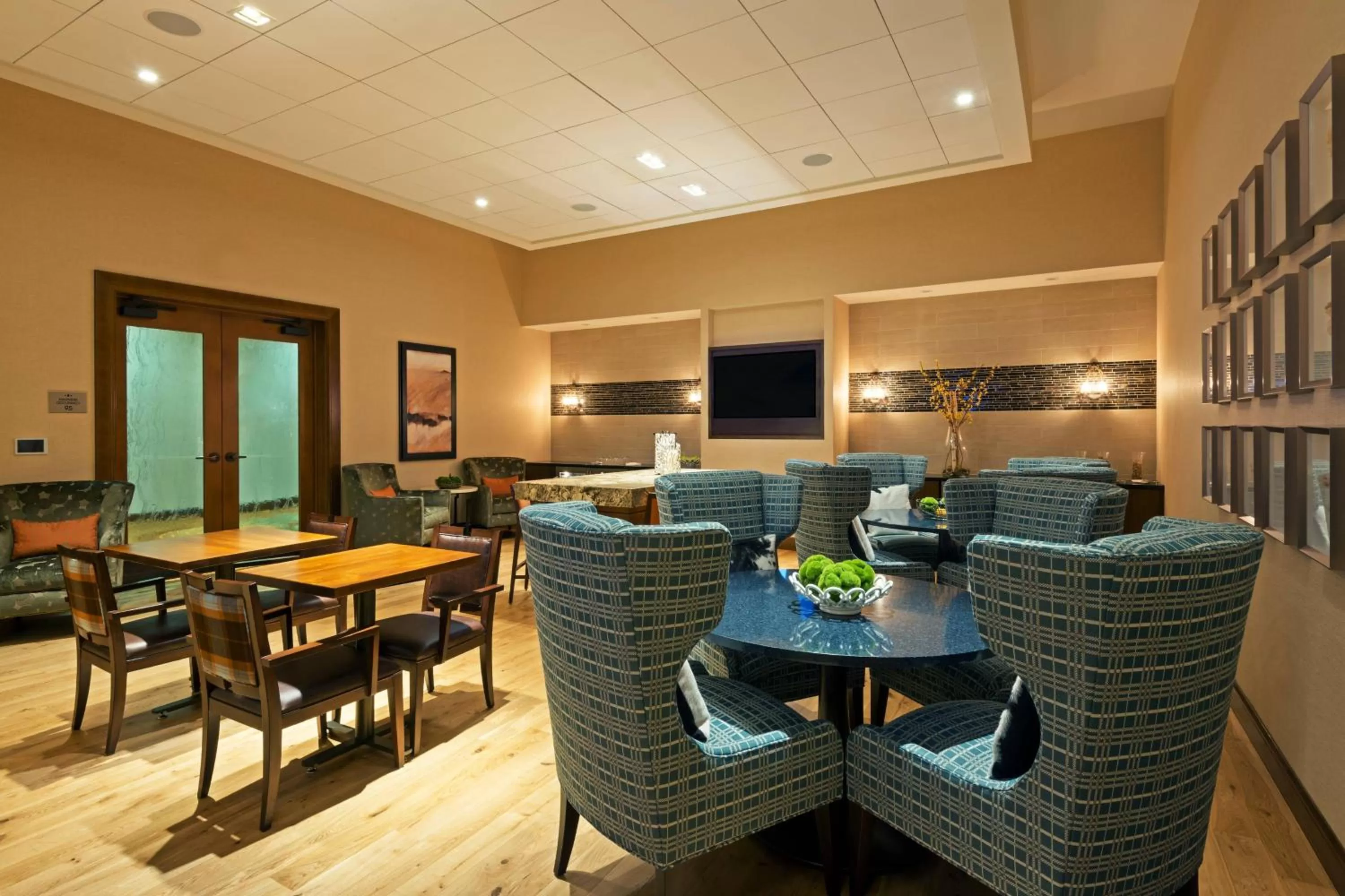 Lounge or bar in Denver Marriott Westminster