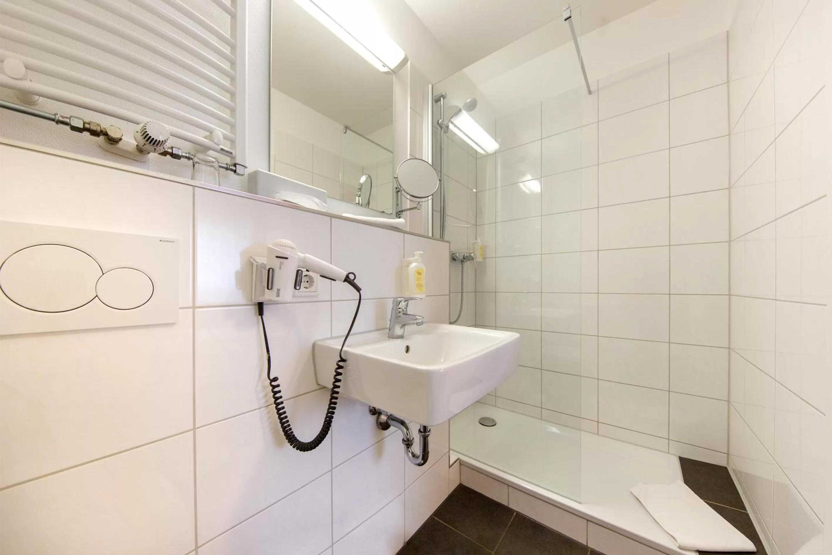 Photo of the whole room in Montana Hotel Mönchengladbach