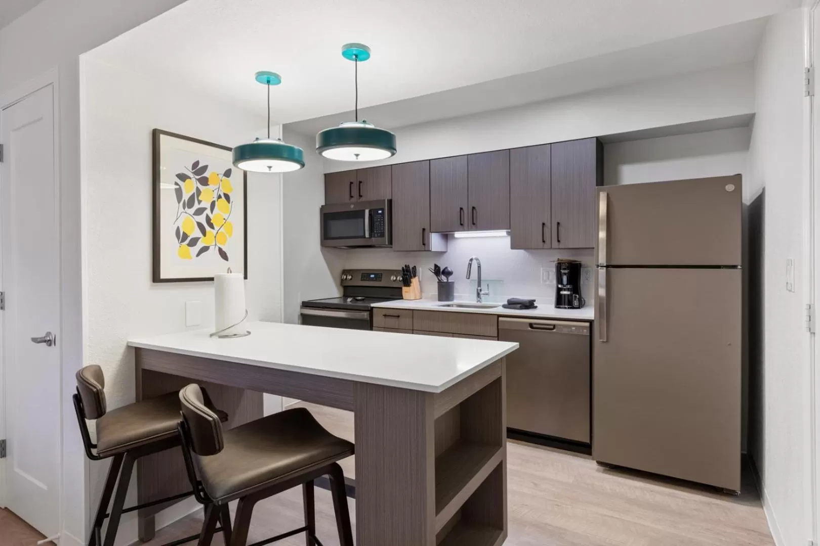 Kitchen or kitchenette in WaterWalk Extended Stay by Wyndham Atlanta Perimeter