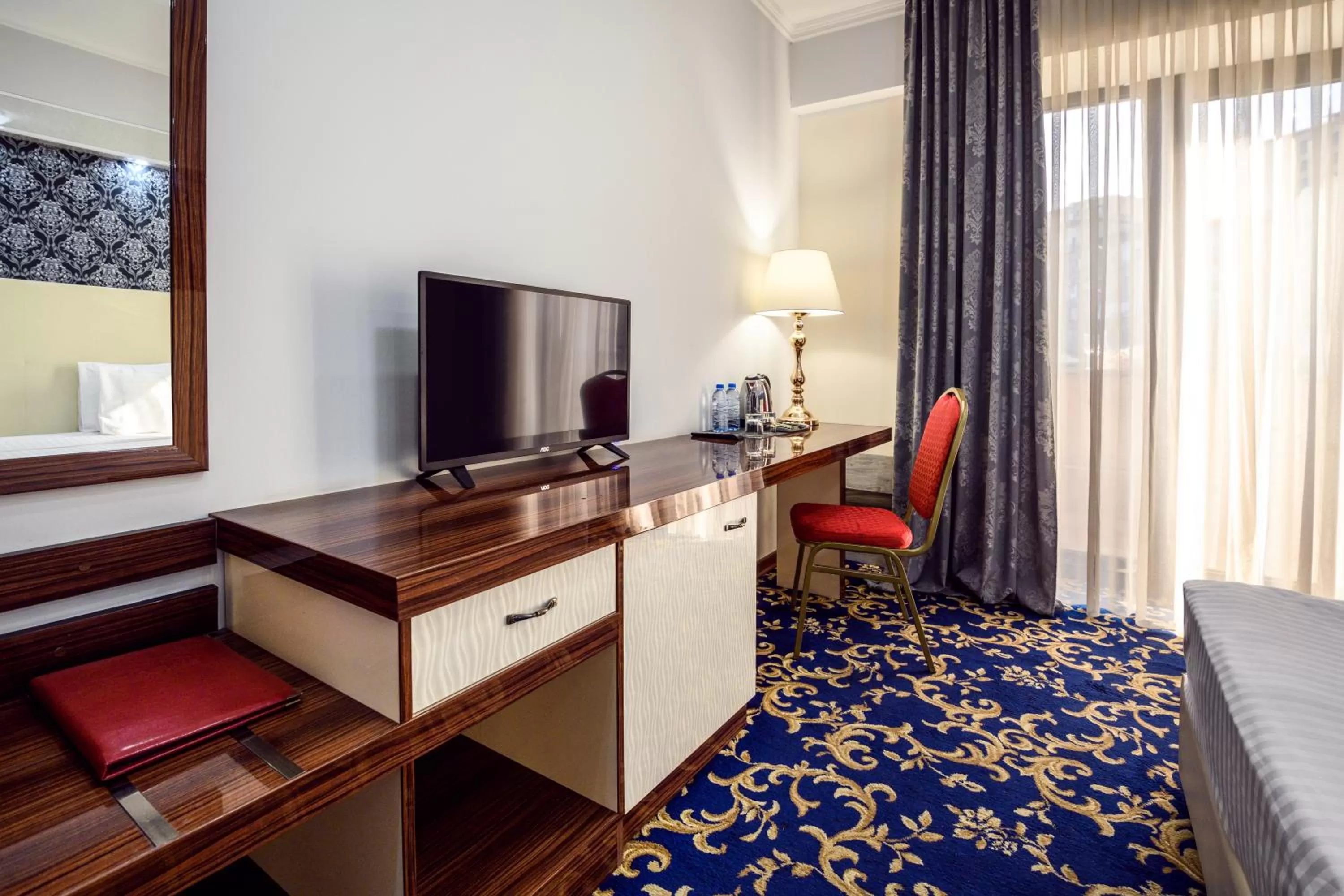 TV and multimedia, Bed in Royal Plaza by Stellar Hotels, Yerevan