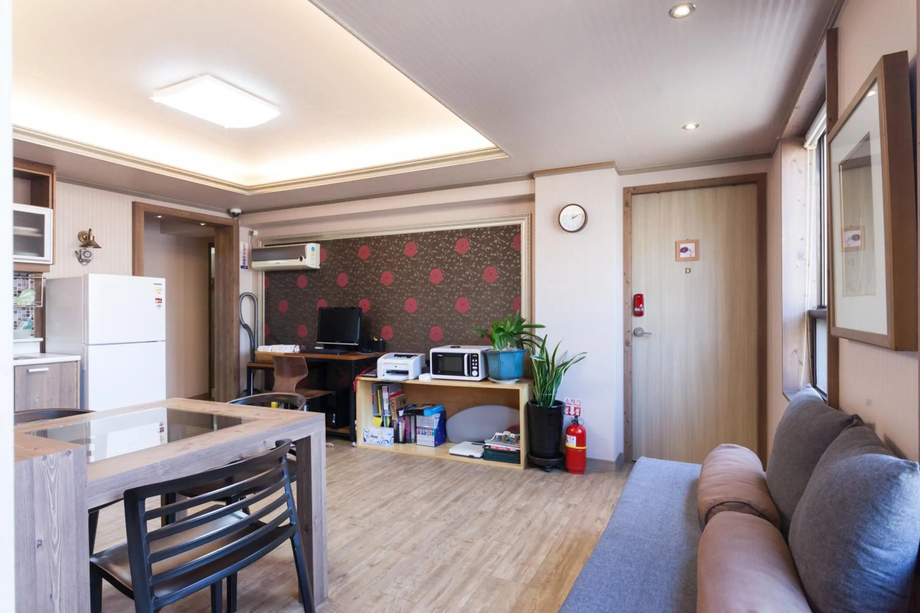 Day in Yehadoye Guesthouse