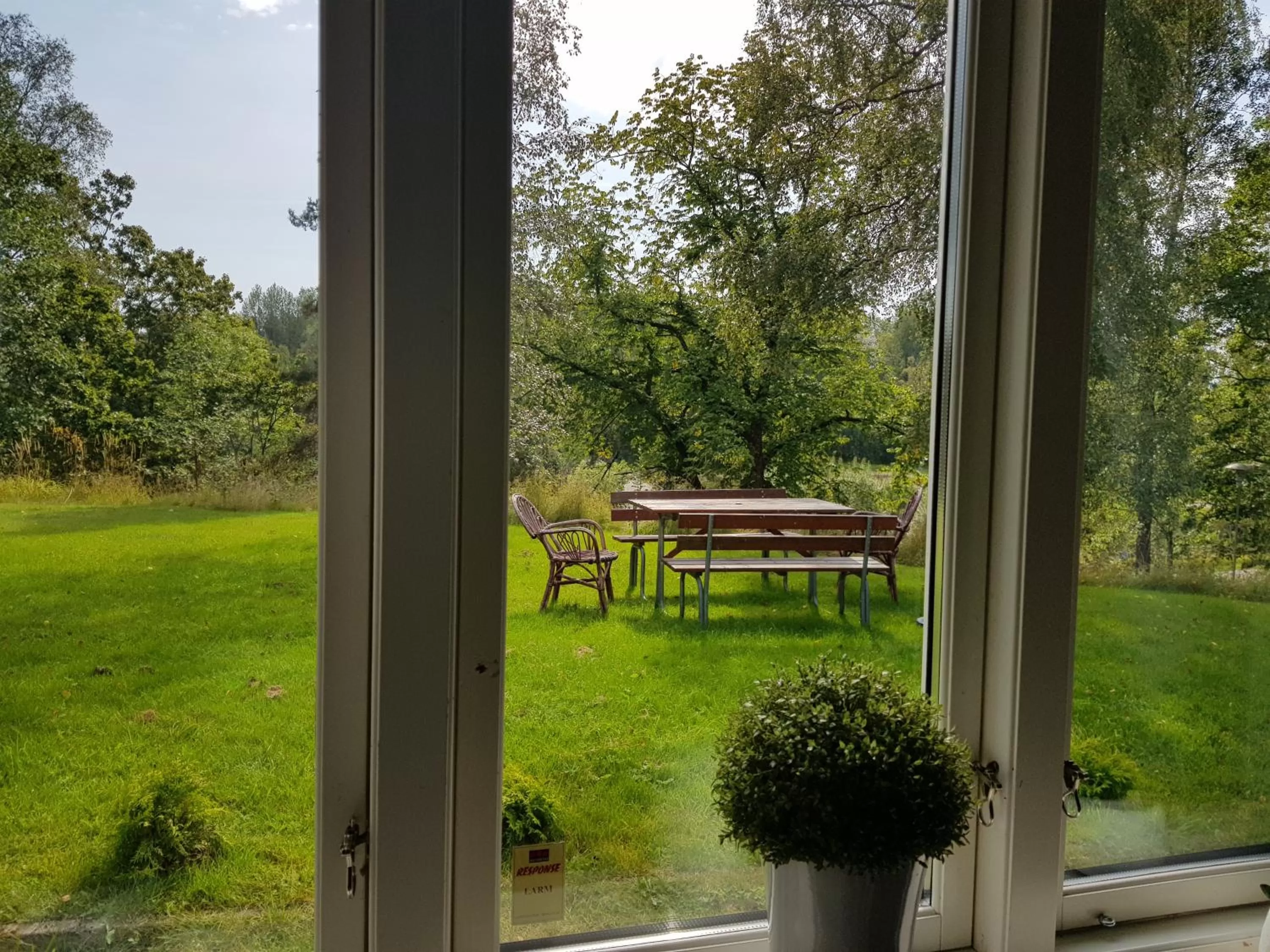 Photo of the whole room in Brukshotellet Skinnsberg