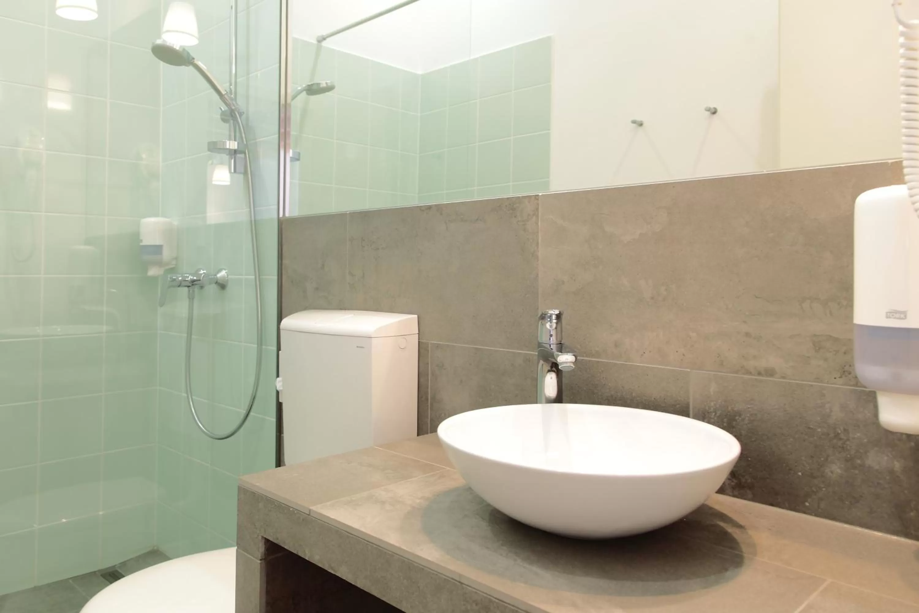 Bathroom in Maverick Apartments