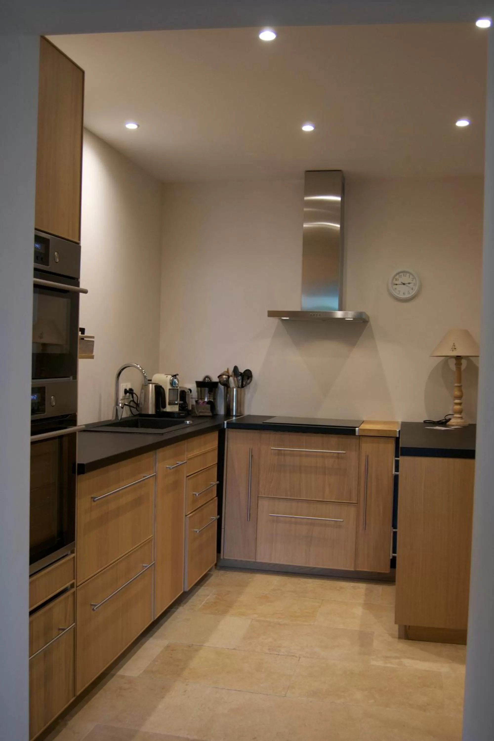 Kitchen or kitchenette in Appart'hôtel 27 le lion d'or