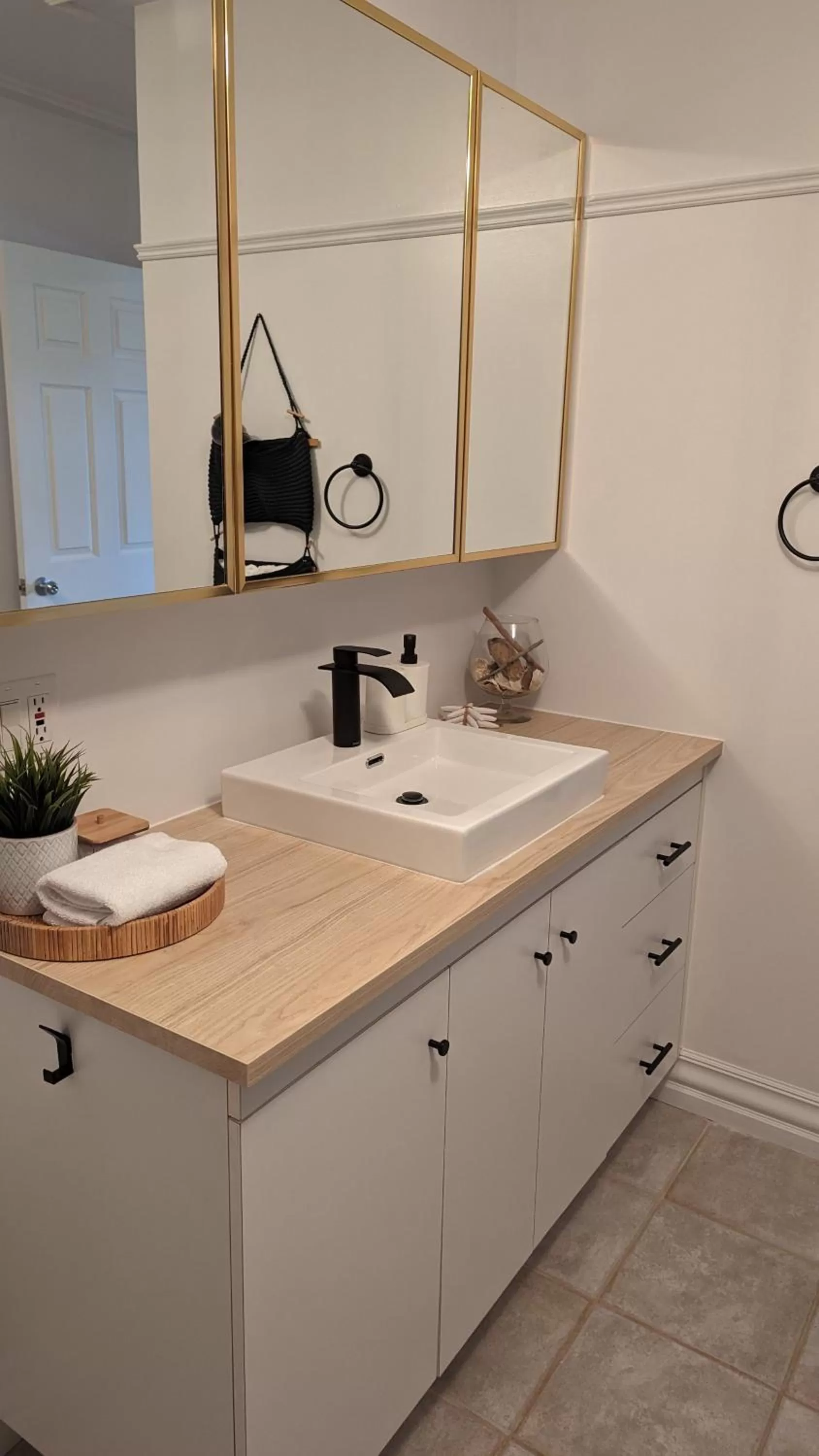 Bathroom in La Gentilhommière Motel et Suites B Vue sur Mer