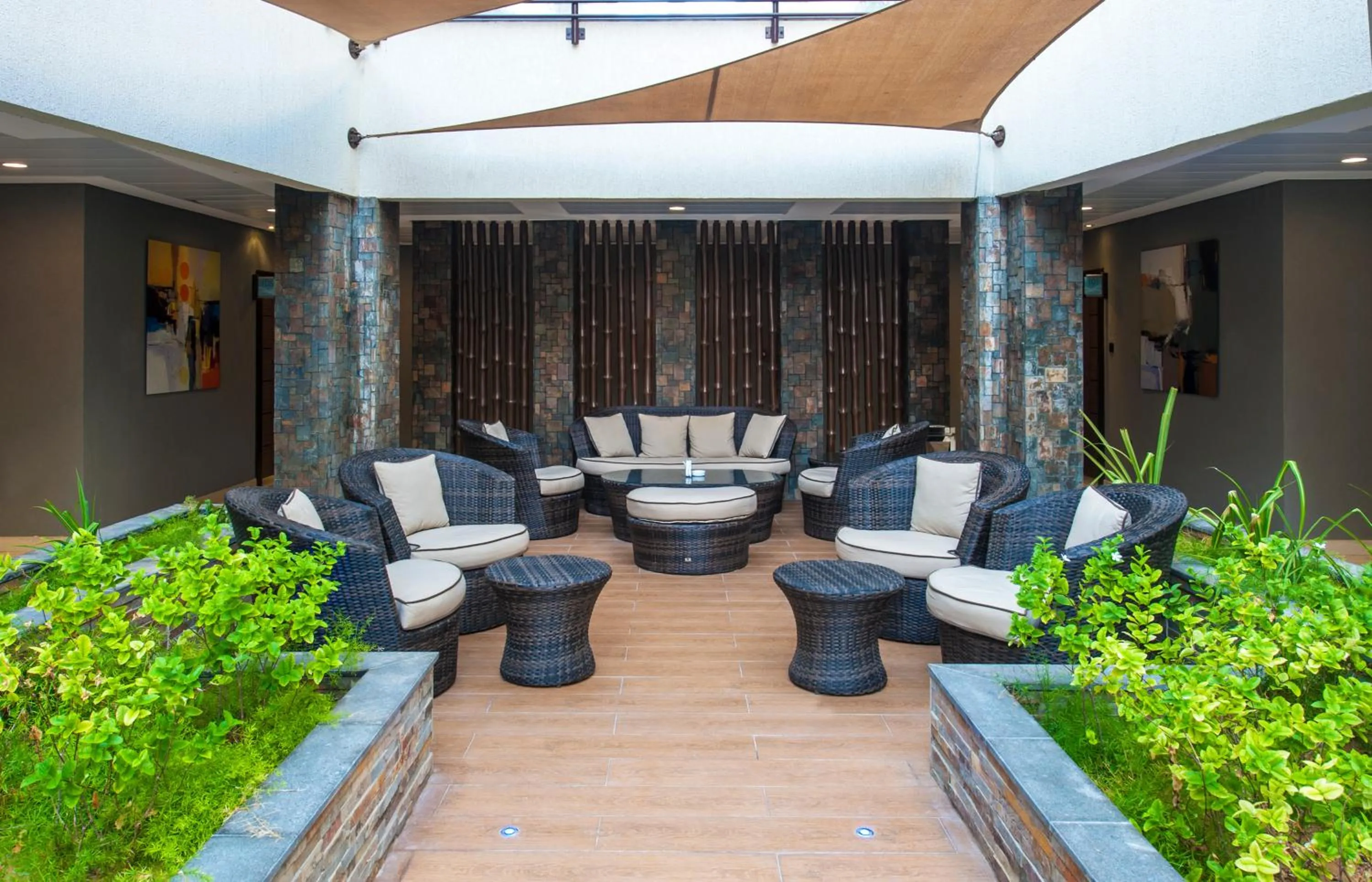 Lounge or bar in Pearl Hotel & Spa