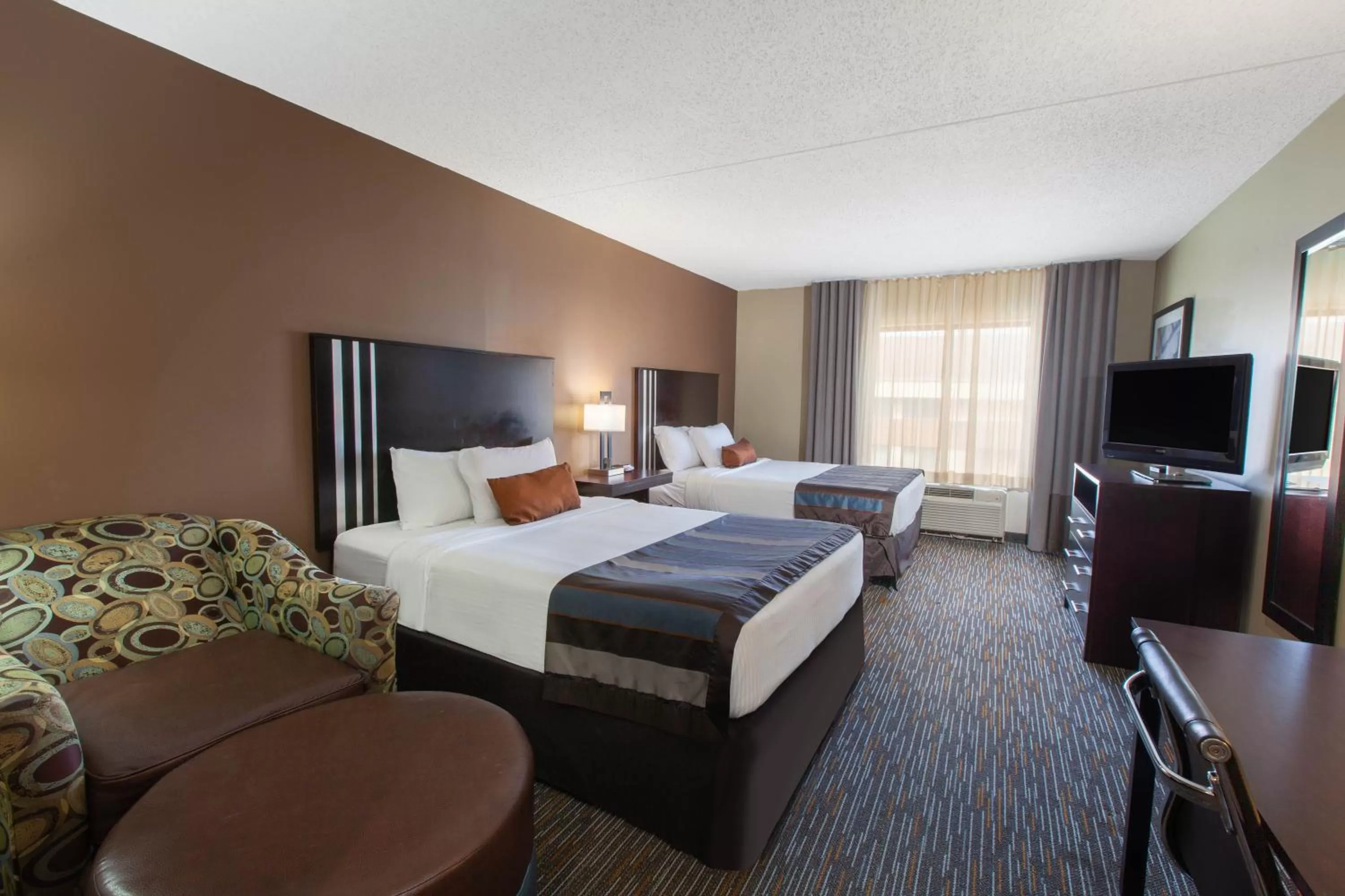 TV and multimedia, Bed in Wingate by Wyndham Oklahoma City Airport